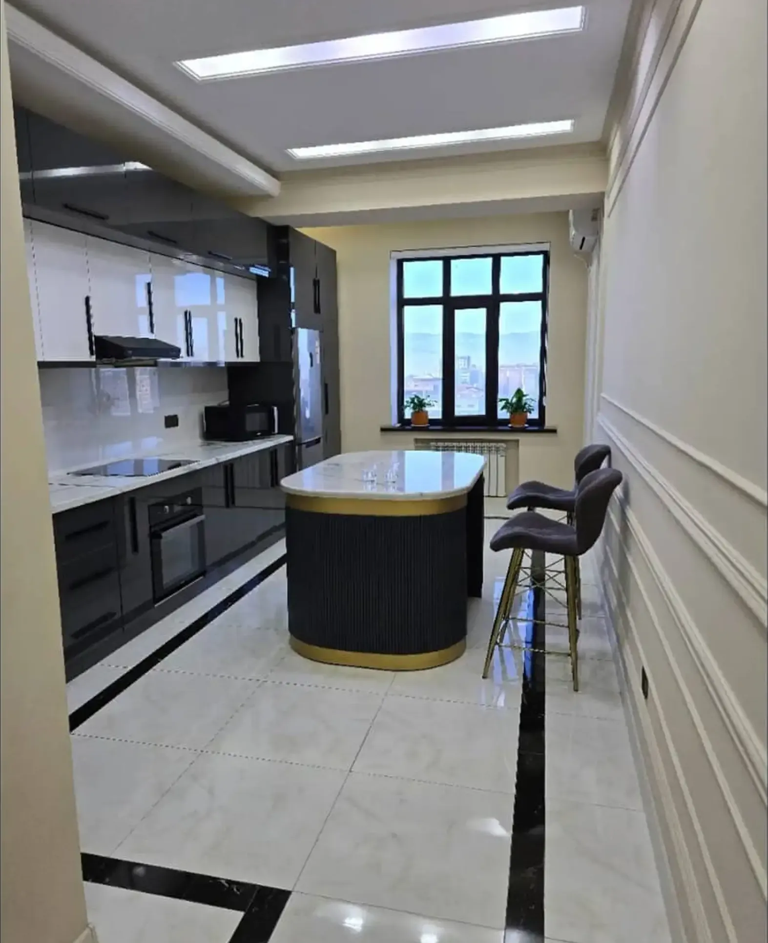 3-комн. квартира, 10 этаж, 120м², Шохмансур к С. Айни 50/51 А