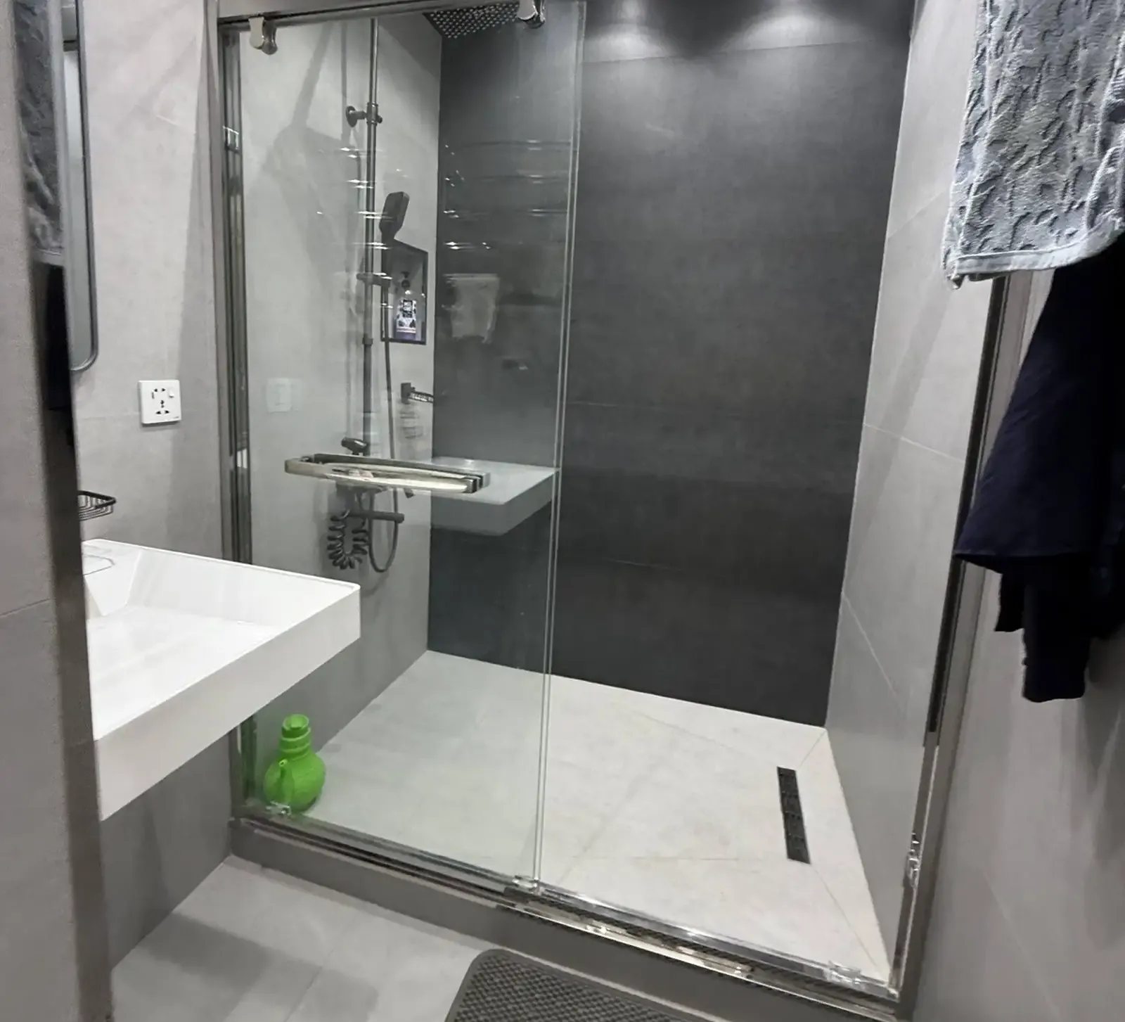 3-комн. квартира, 18 этаж, 81 м², И Сомони