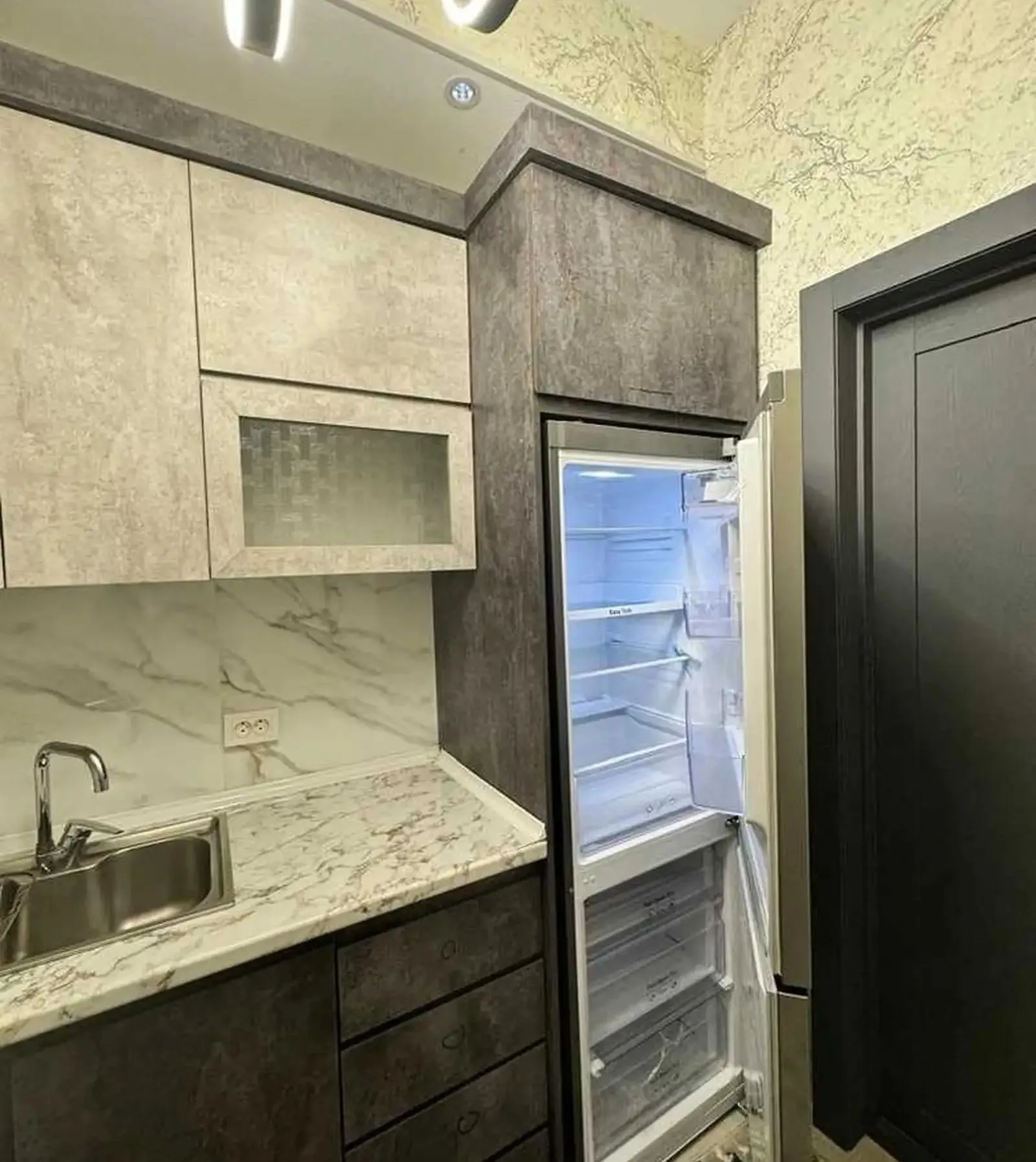 2-комн. квартира, 13 этаж, 60м², Шохмансур