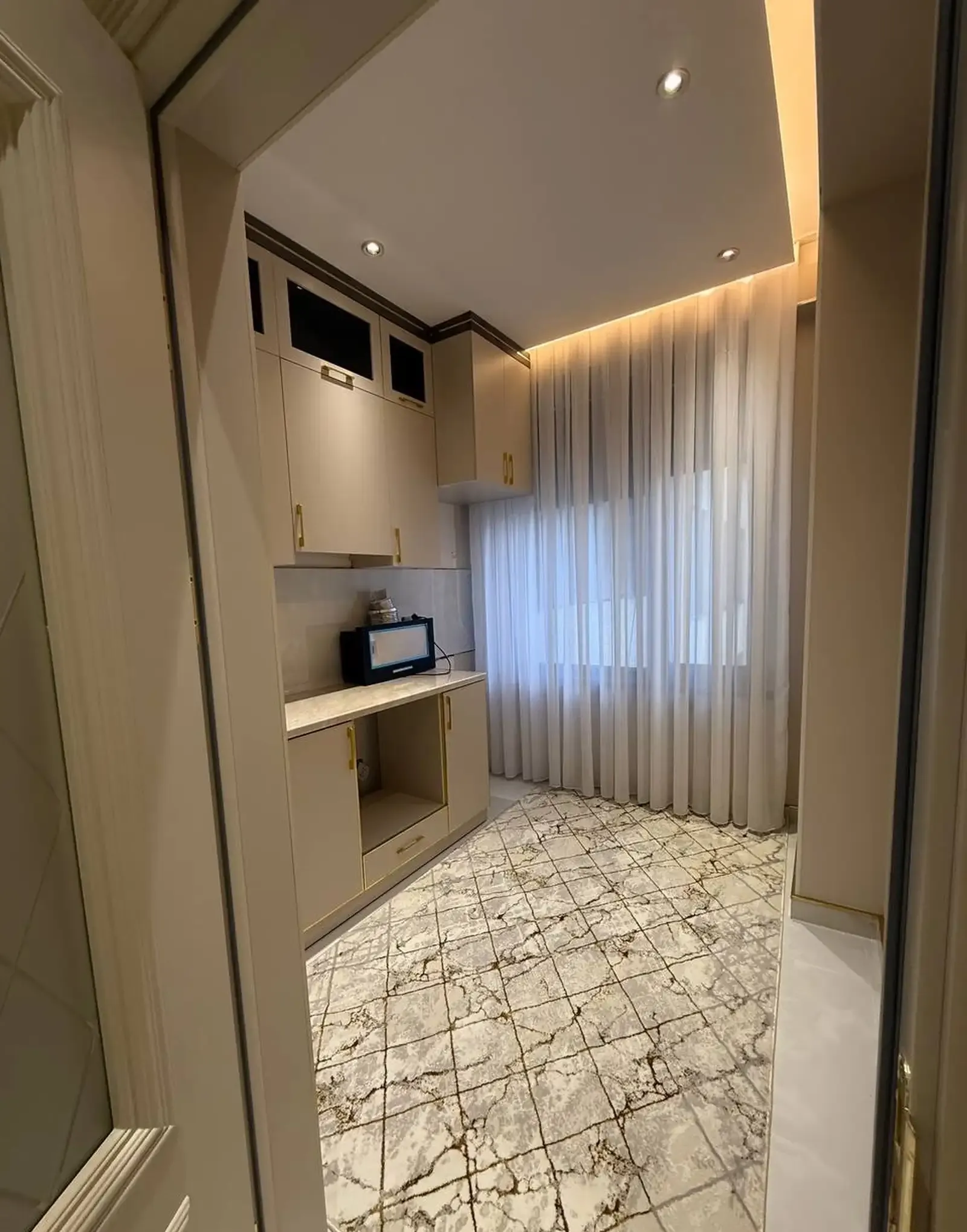 2-комн. квартира, 10 этаж, 62 м², Шохмансур