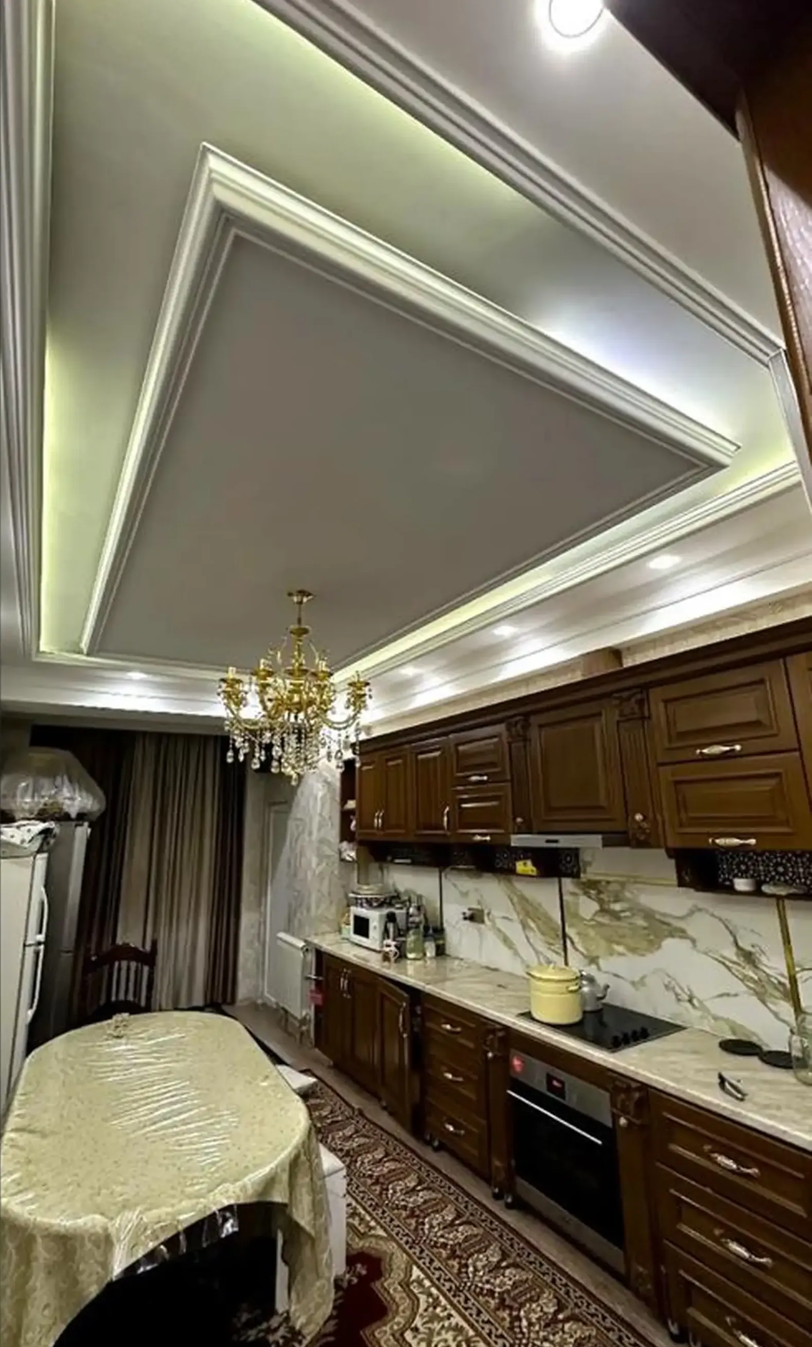 3-комн. квартира, 2 этаж, 130м², Сомони