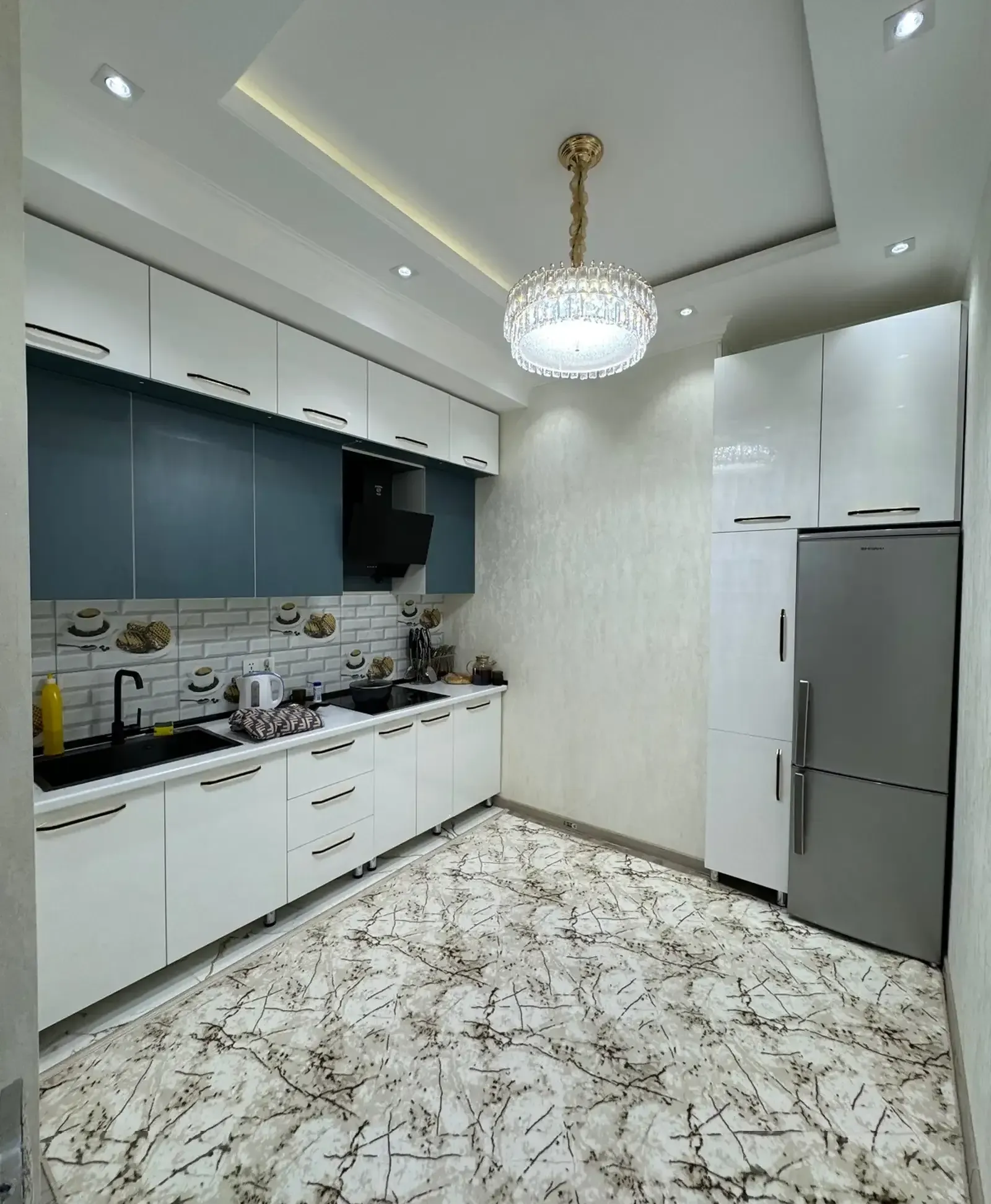 2-комн. квартира, 9 этаж, 60м², Овир/Гранд Отель