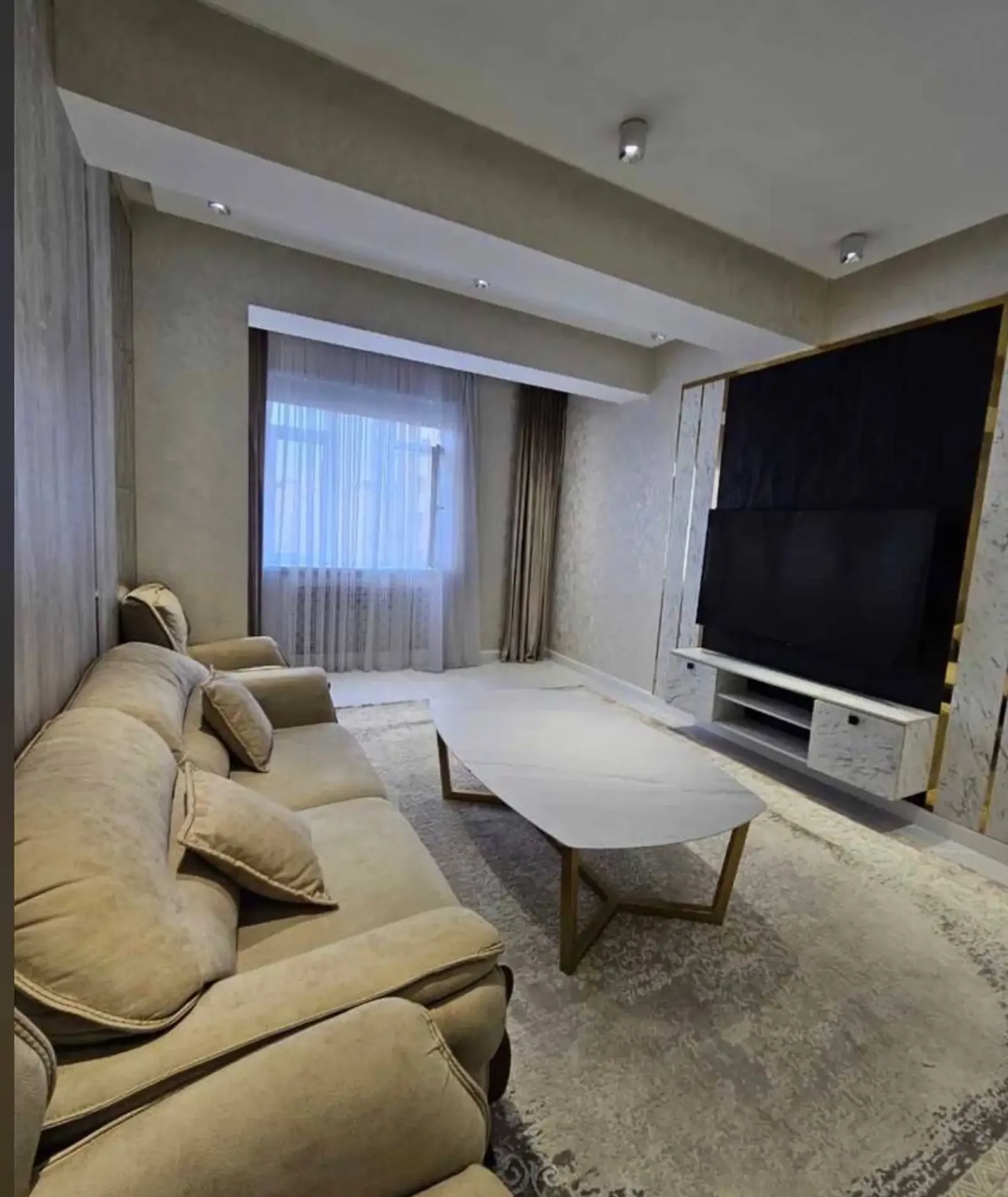 2-комн. квартира, 12 этаж, 61 м², Шохмансур