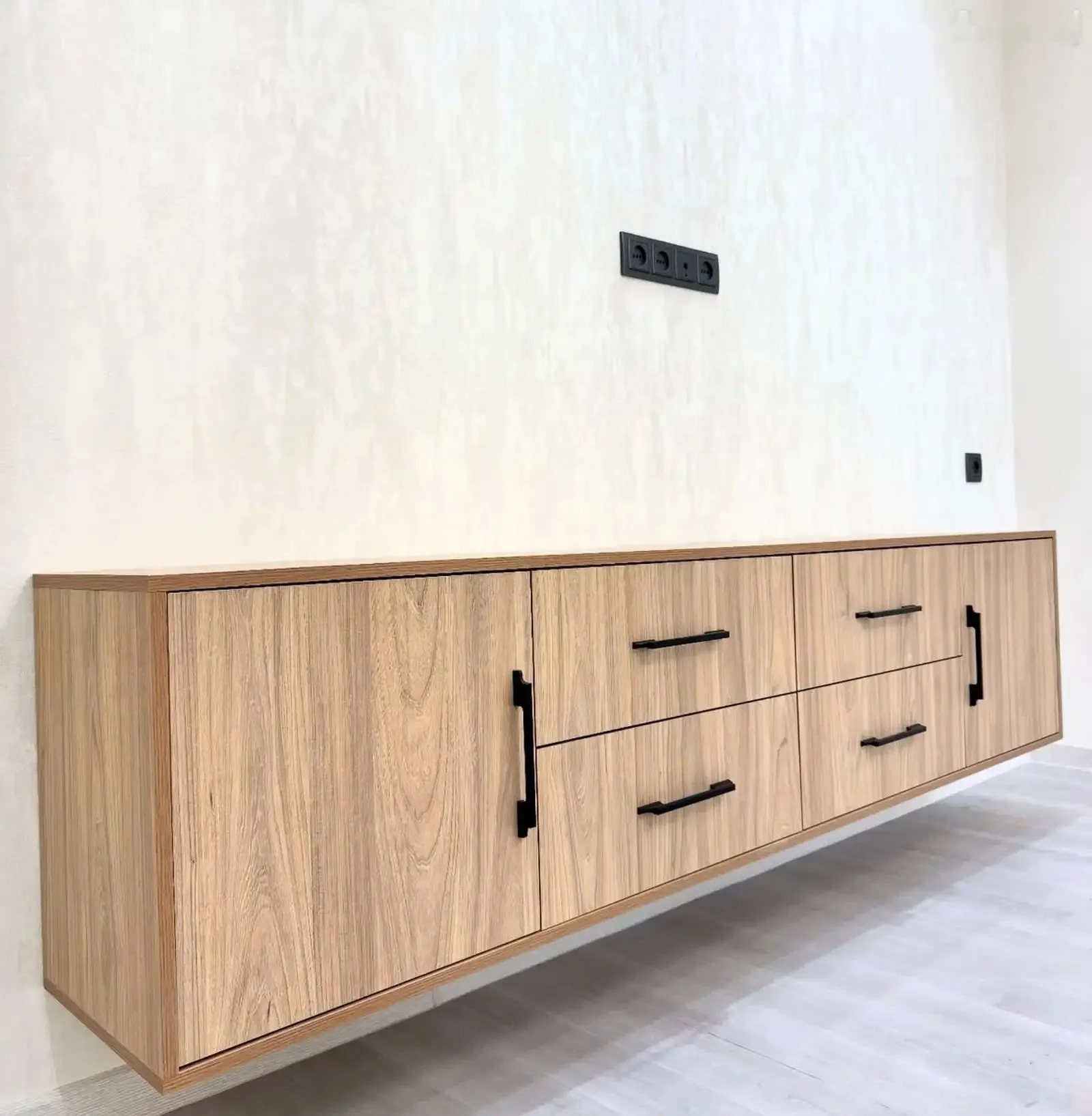 Подставка для телевизора