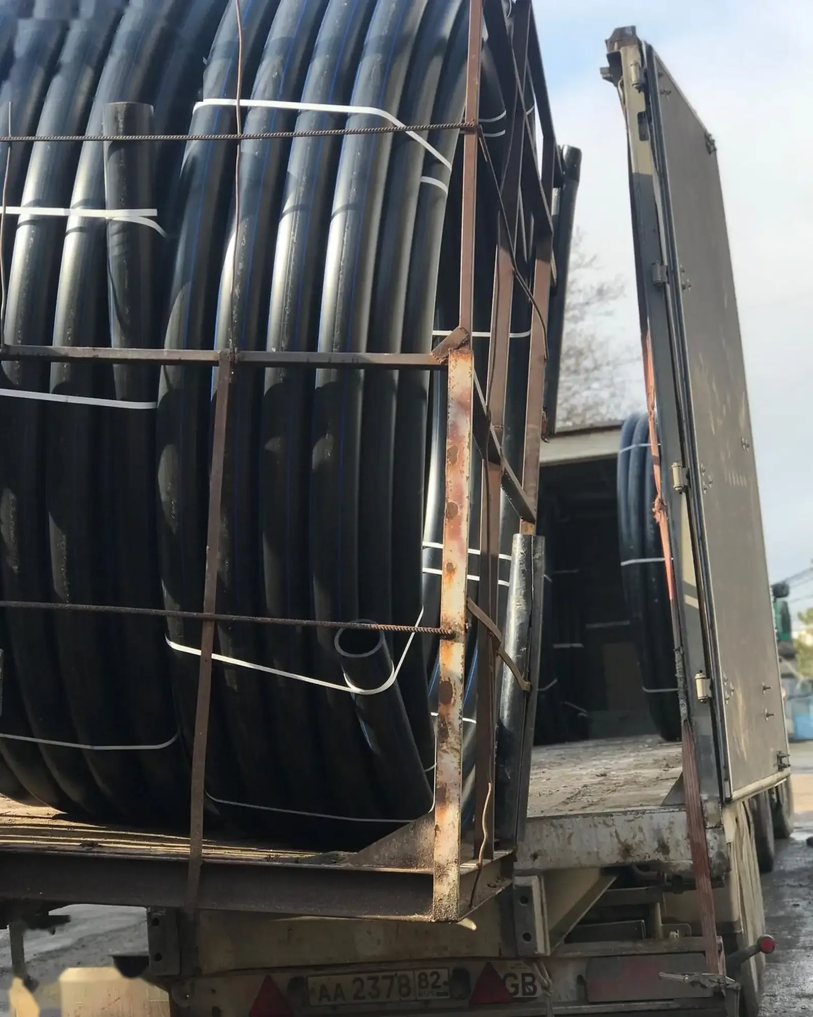 Қубурҳои полиэтилени D63мм