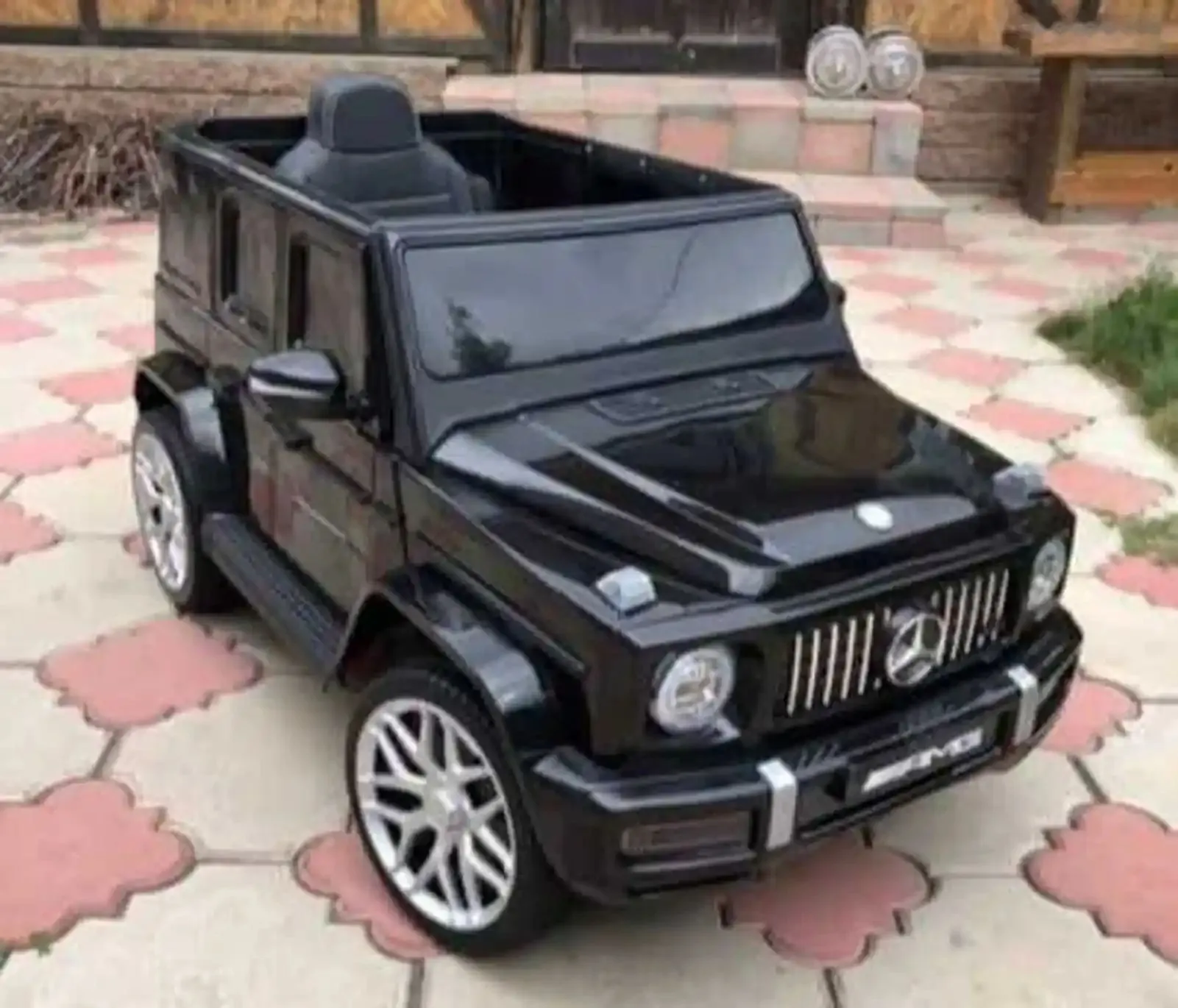 Детский электромобиль