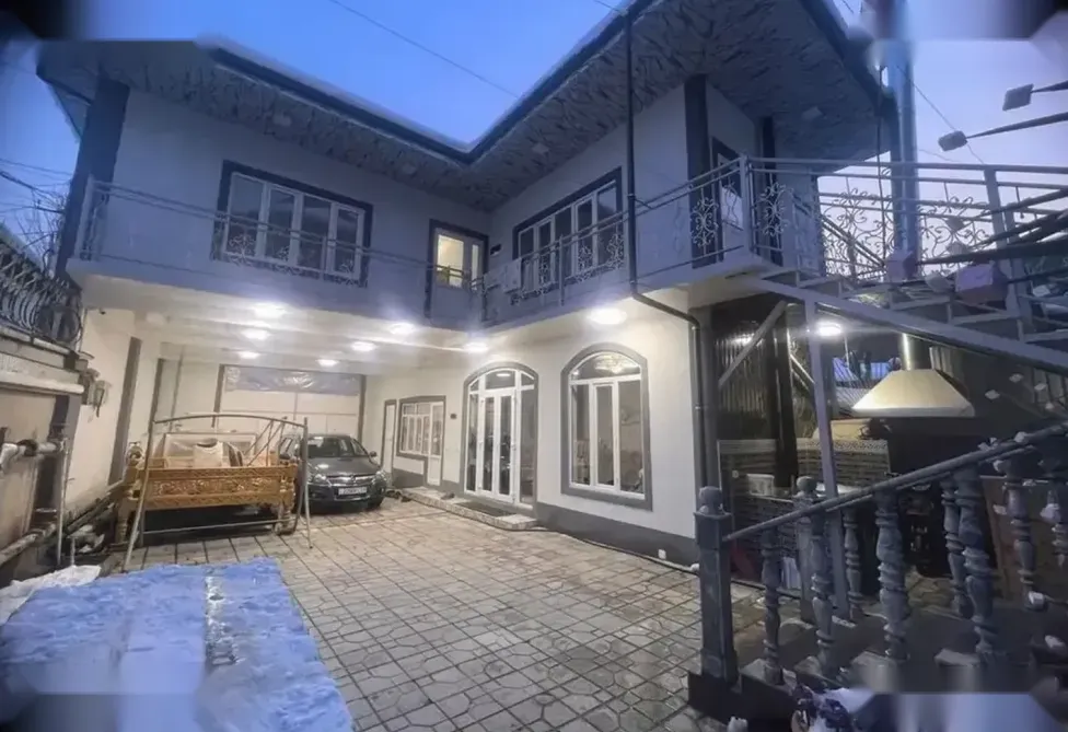 2-этажный, 8 комнатный дом, 430 м², Сомони