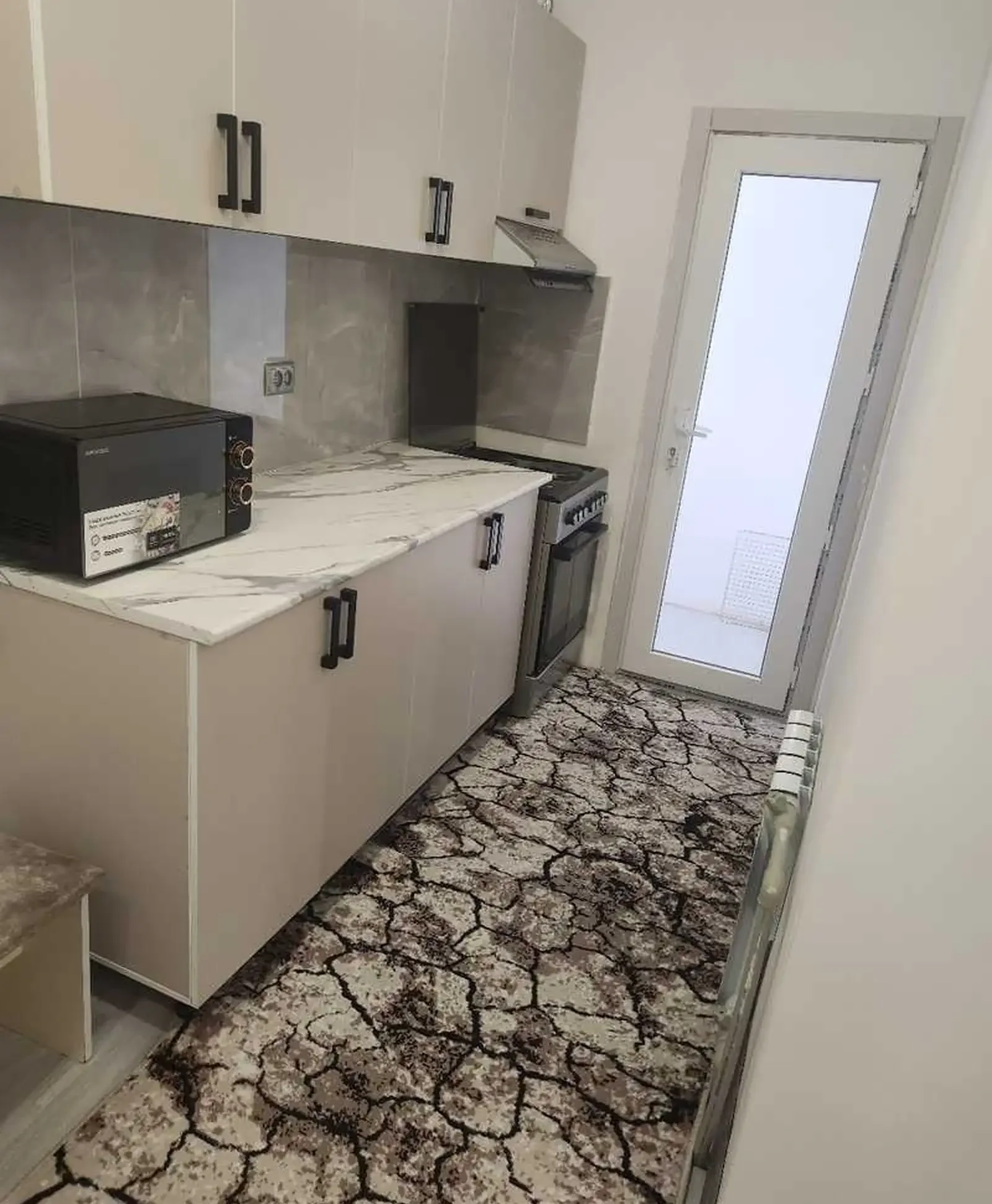 3-комн. квартира, 8 этаж, 80м², Шохмансур