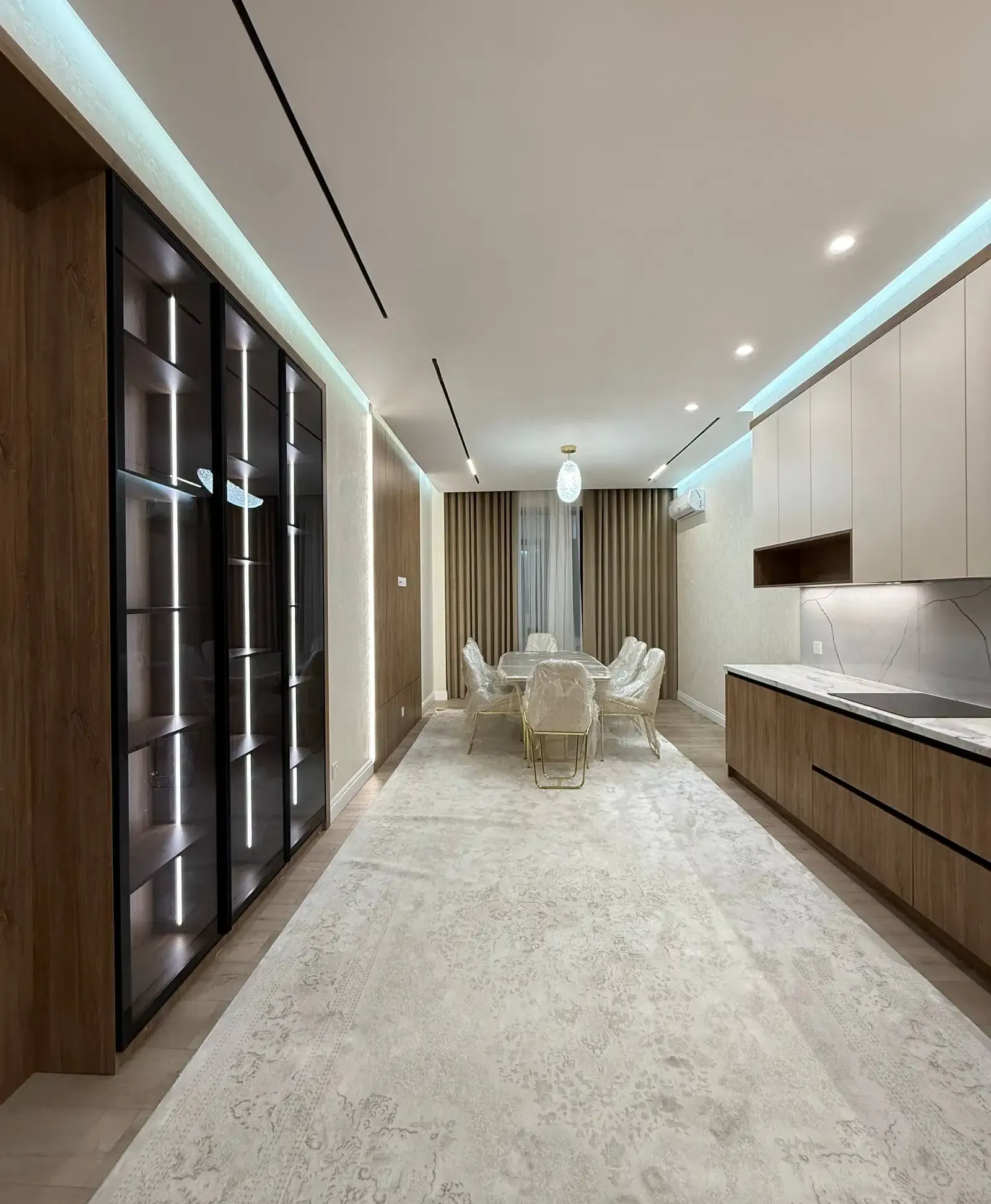 4-к квартира, 3 этаж, 215 м², И Сомони