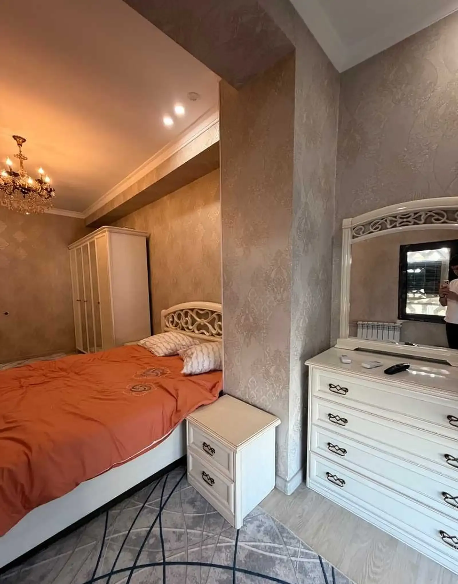 2-комн. квартира, 9 этаж, 80м², Ёқут 2000,доми Зирбак
