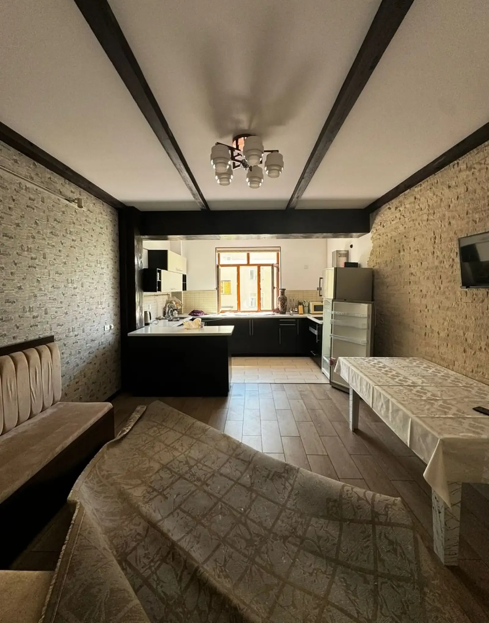 3-комн. квартира, 3 этаж, 102м², Рестарании Шаҳри сабз