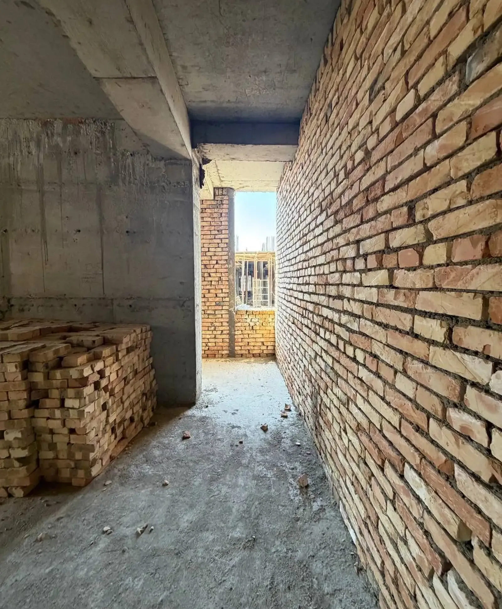 2-комн. квартира, 12 этаж, 71 м², Шохмансур