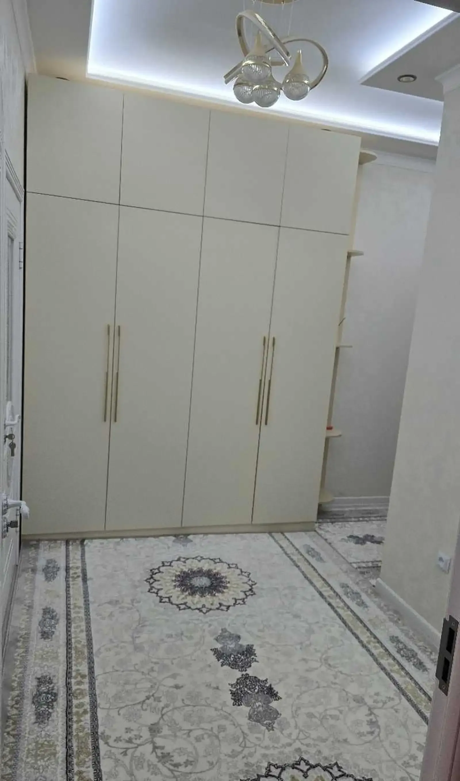 2-комн. квартира, 5 этаж, 75м², Фирдавси