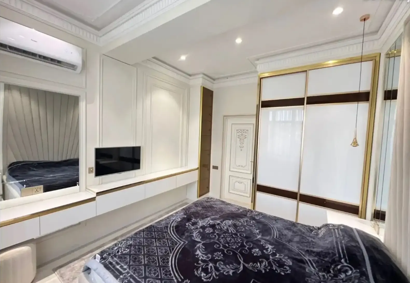 2-комн. квартира, 10 этаж, 82м², шоҳмансур