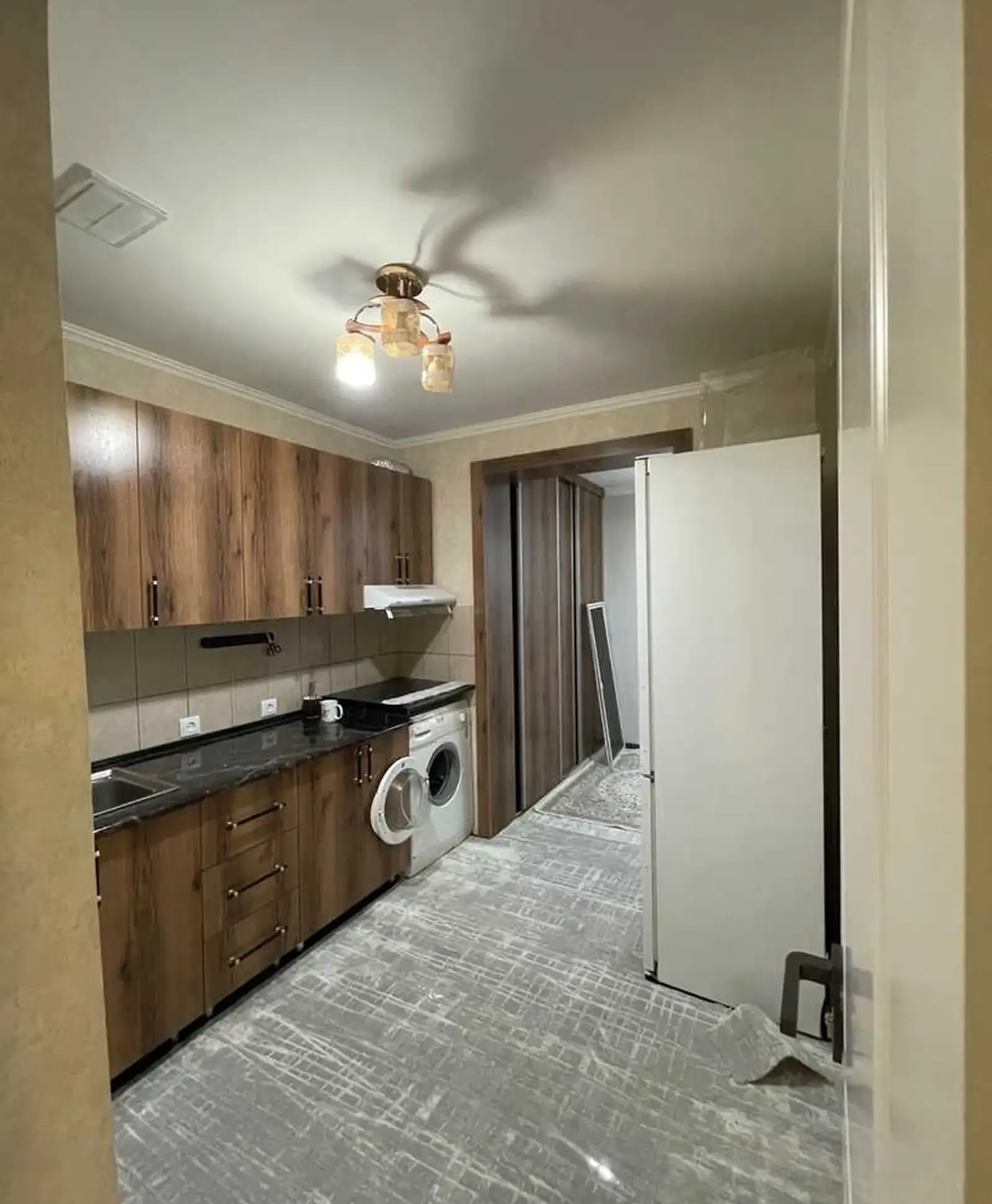 2-комн. квартира, 5 этаж, 68м², Фирдавси