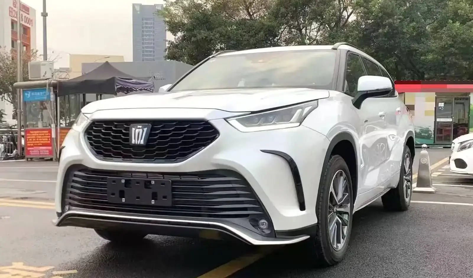 Toyota Crown 2025