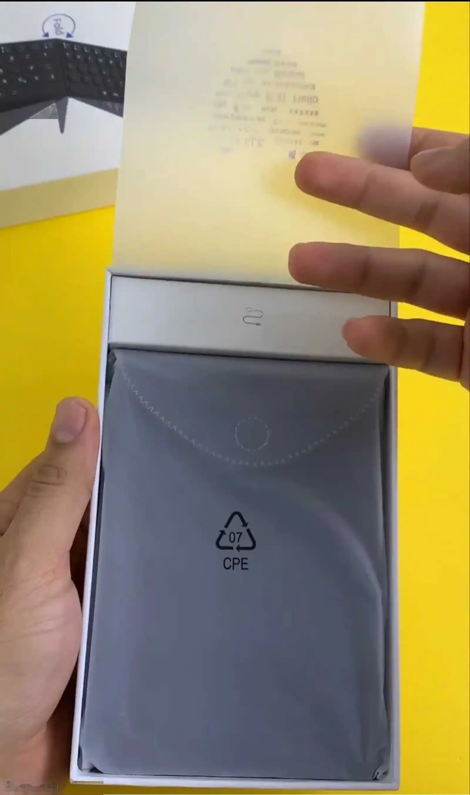 Складная Bluetooth-клавиатура WIWU