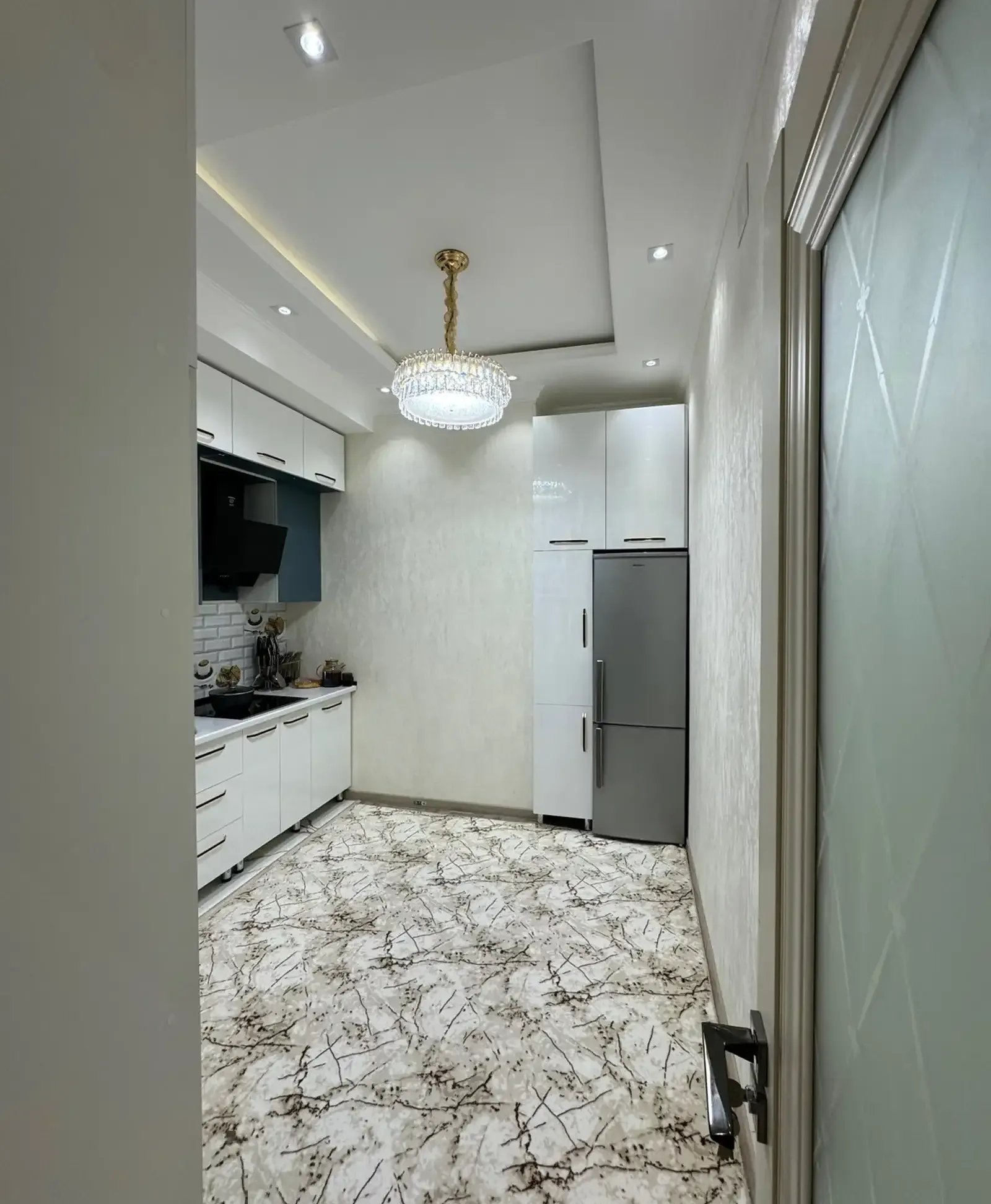 2-комн. квартира, 9 этаж, 60м², Овир/Гранд Отель