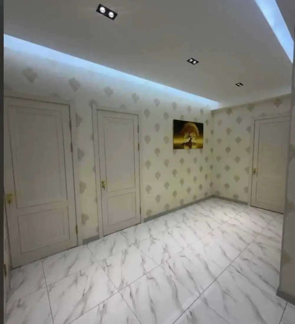 2-комн. квартира, 5 этаж, 90 м², Исмоили Сомонӣ