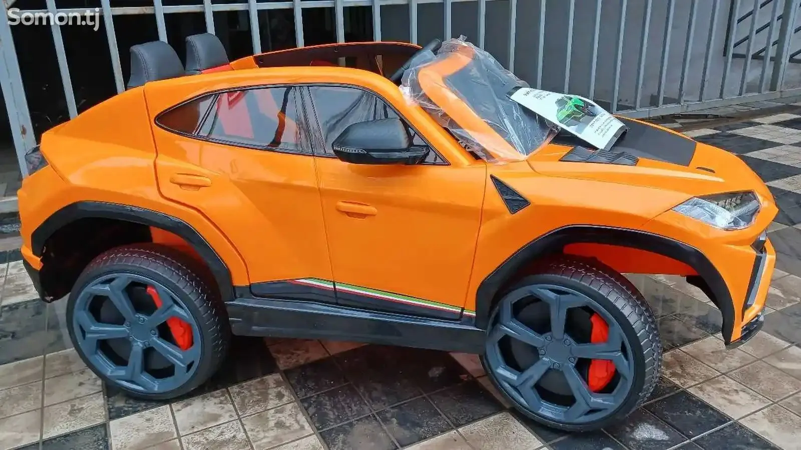 Детский электромобиль