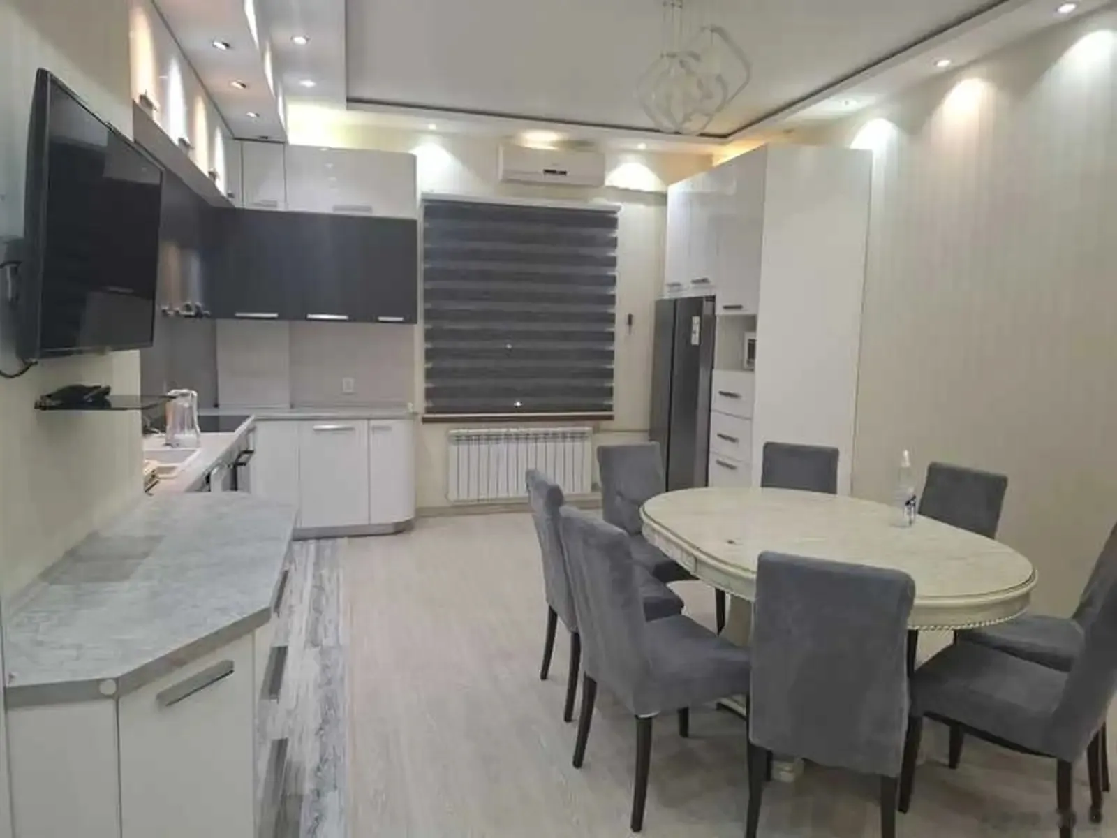 4-к квартира, 5 этаж, 200 м², мехргон