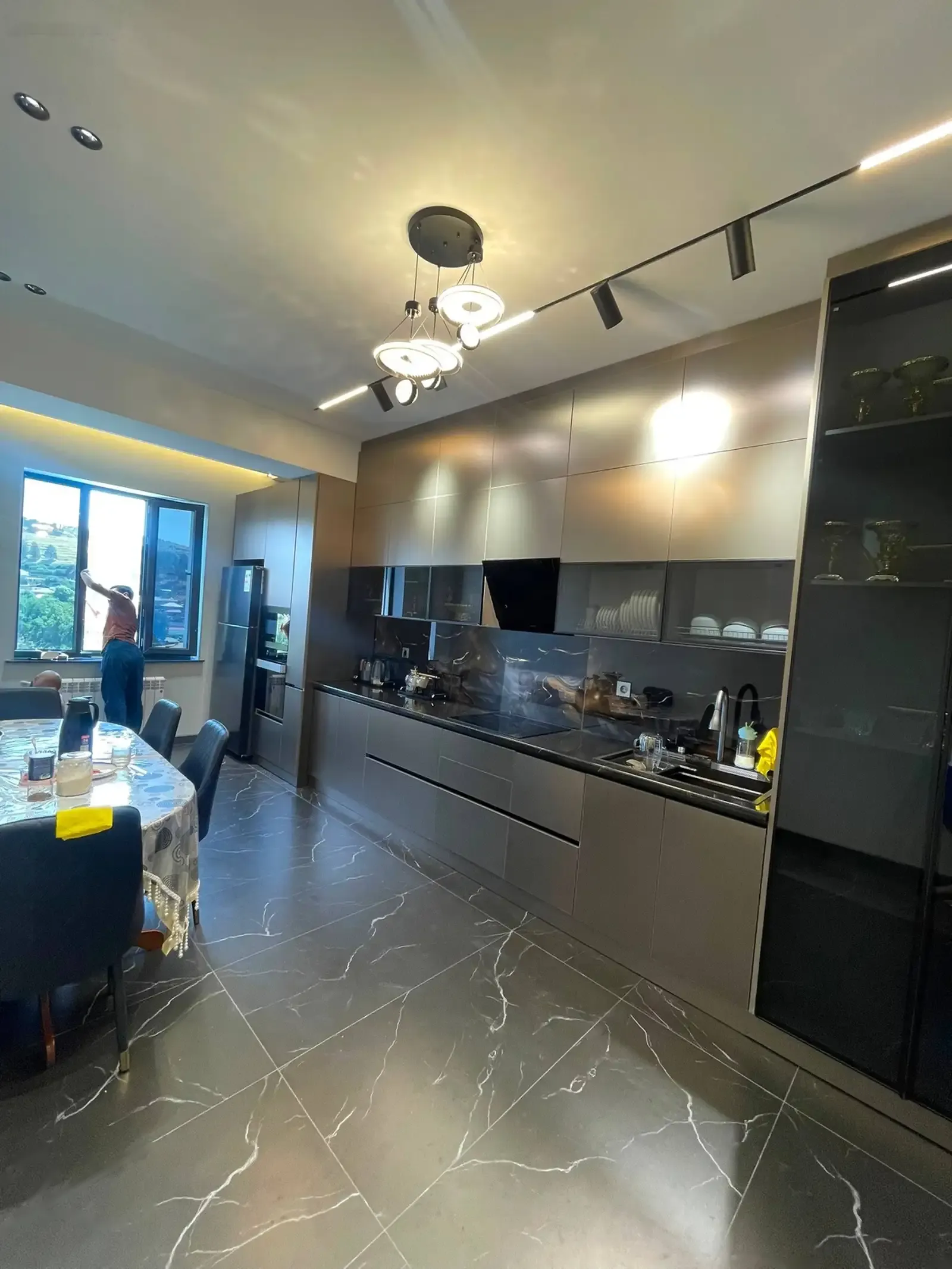 4-комн. квартира, 10 этаж, 155 м², Сомони