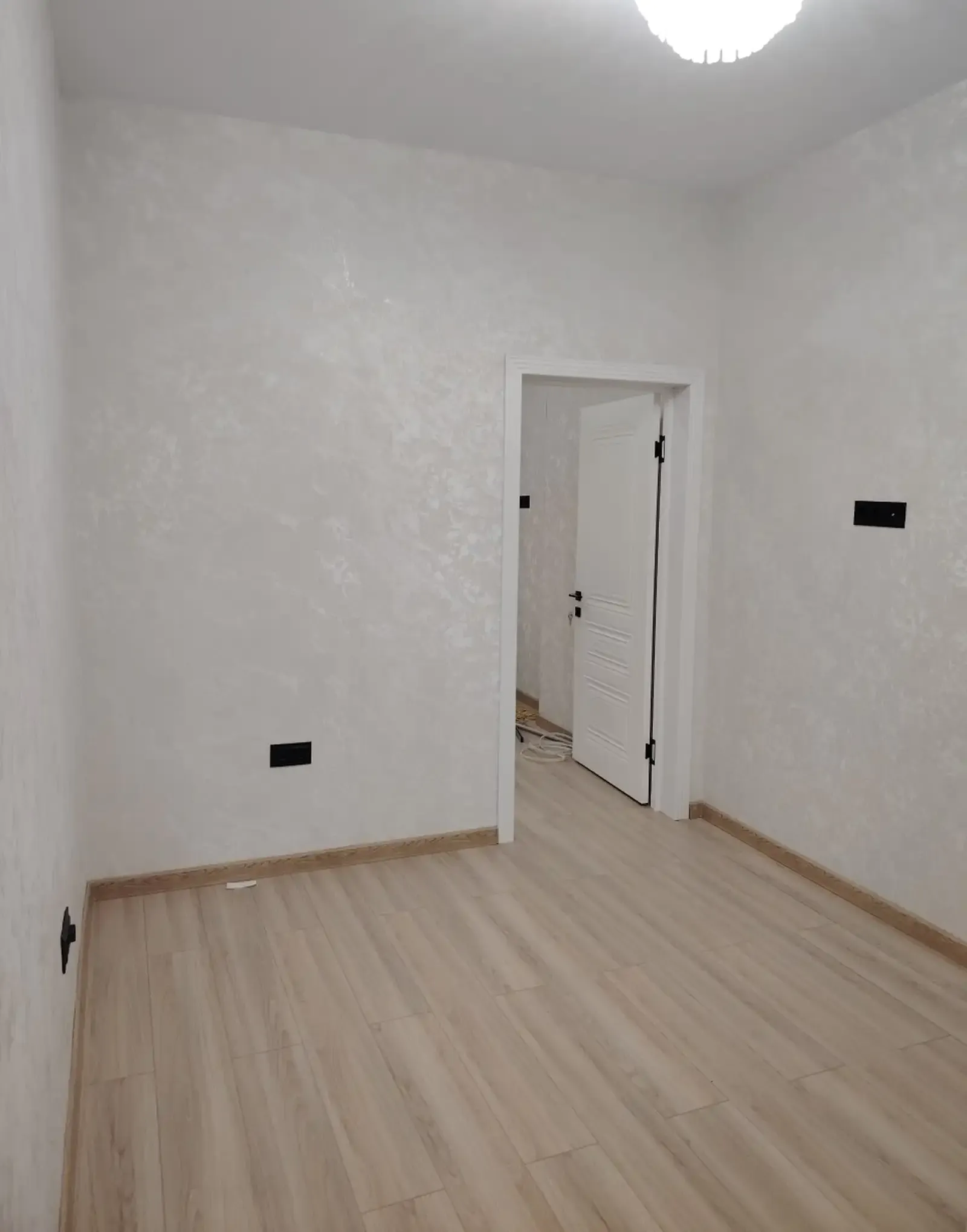 3-комн. квартира, 13 этаж, 60м², Молодёжный театр