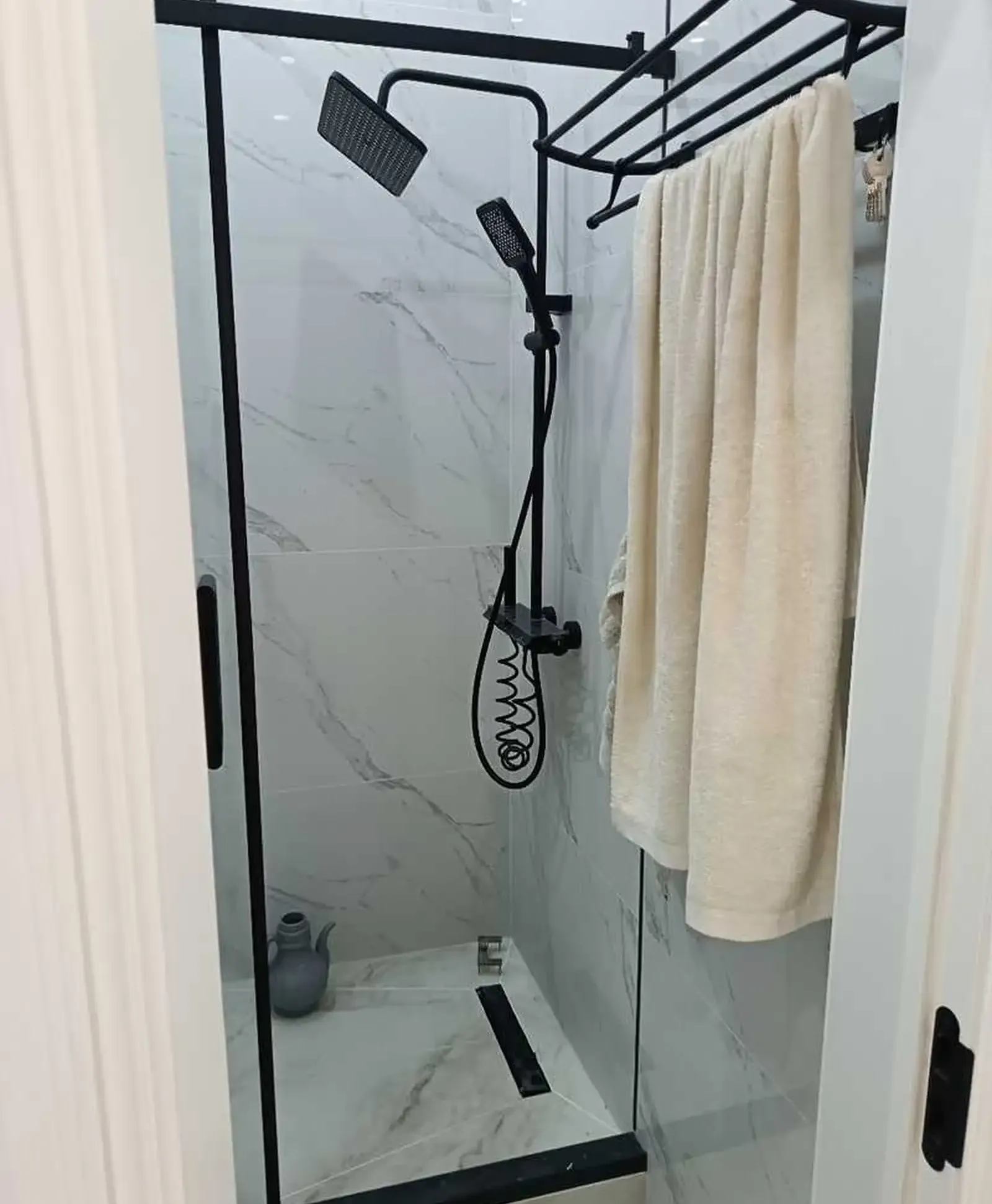 2-комн. квартира, 4 этаж, 65м², 82 мкр назди роҳи калон доми Пайкар