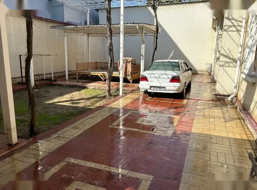 2-этажный, 10 комнатный дом, 450 м², Сомони