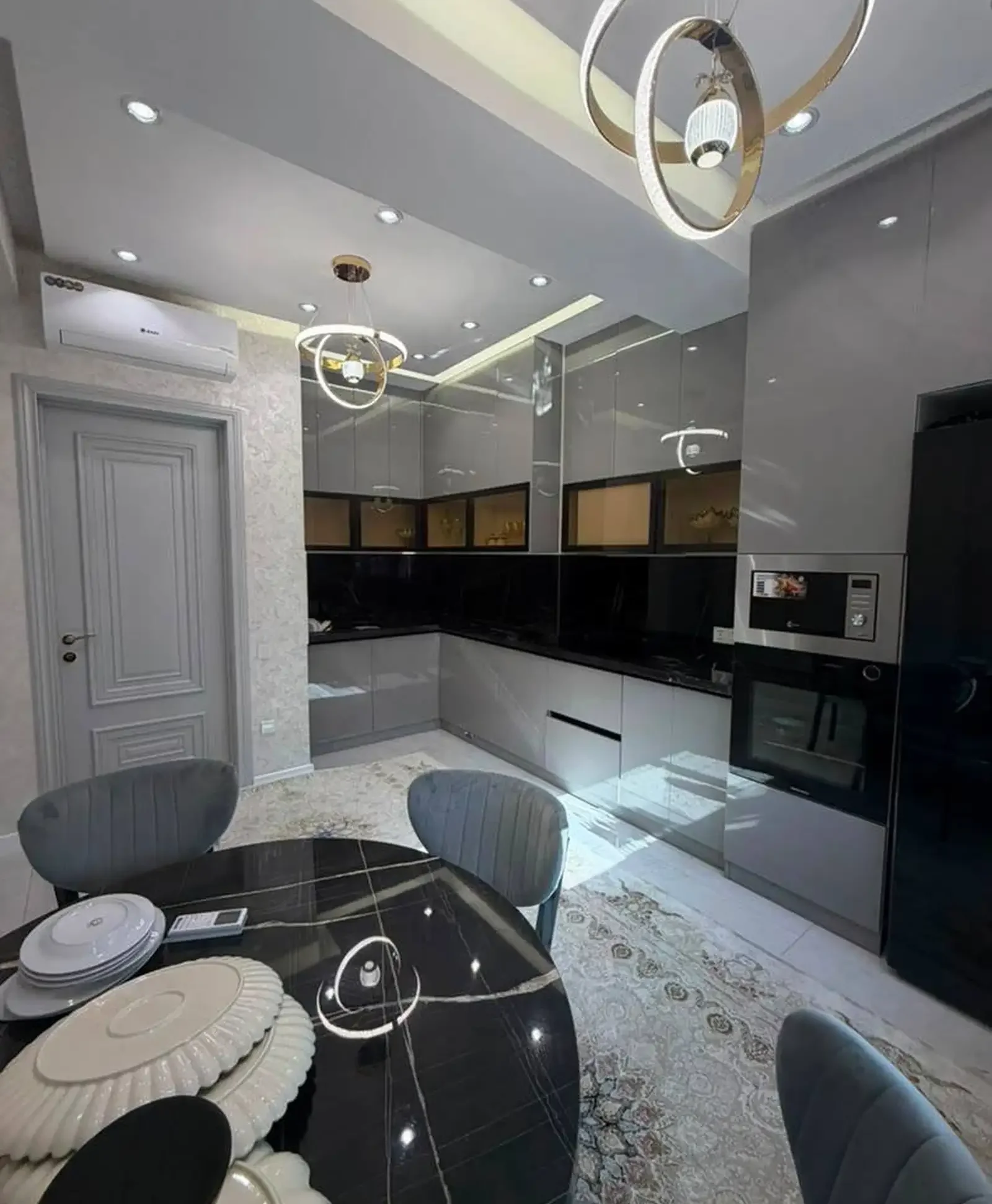 3-комн. квартира, 5 этаж, 115 м², Сино (Сити Мол )