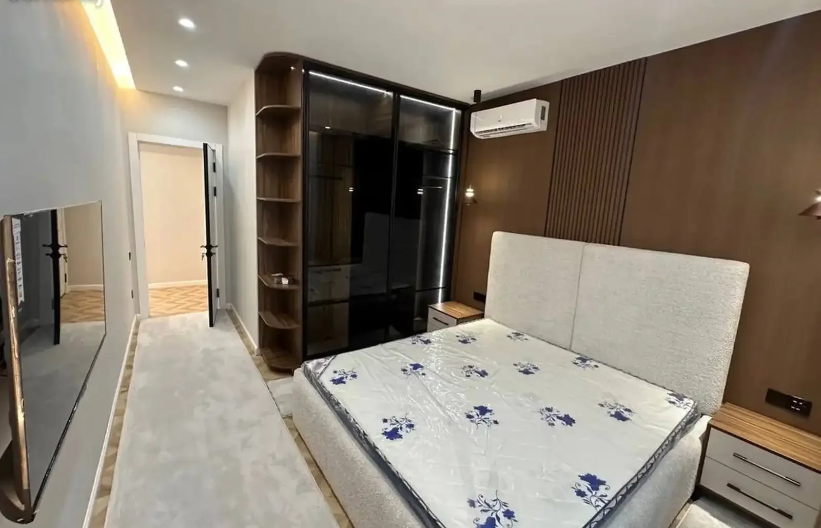 3-комн. квартира, 16 этаж, 95 м², Исмоили Сомони Спартак