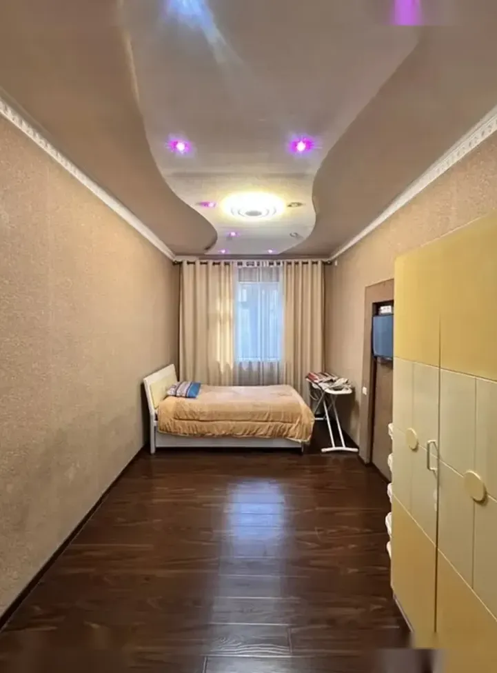 2-этажный, 7 комнатный дом, 350 м², Фирдавси