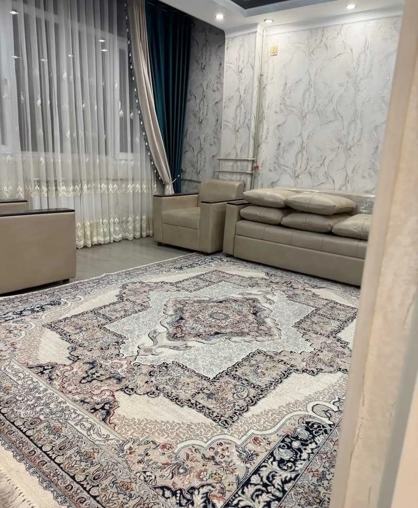 2-комн. квартира, 2 этаж, 45м², Фирдавси