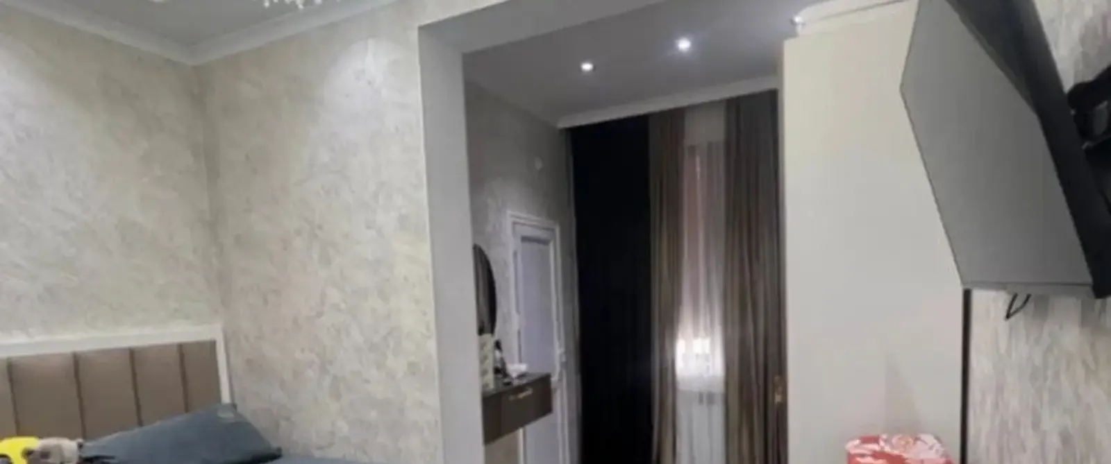 3-комн. квартира, 1 этаж, 90 м², 102 мкр, Пайкар