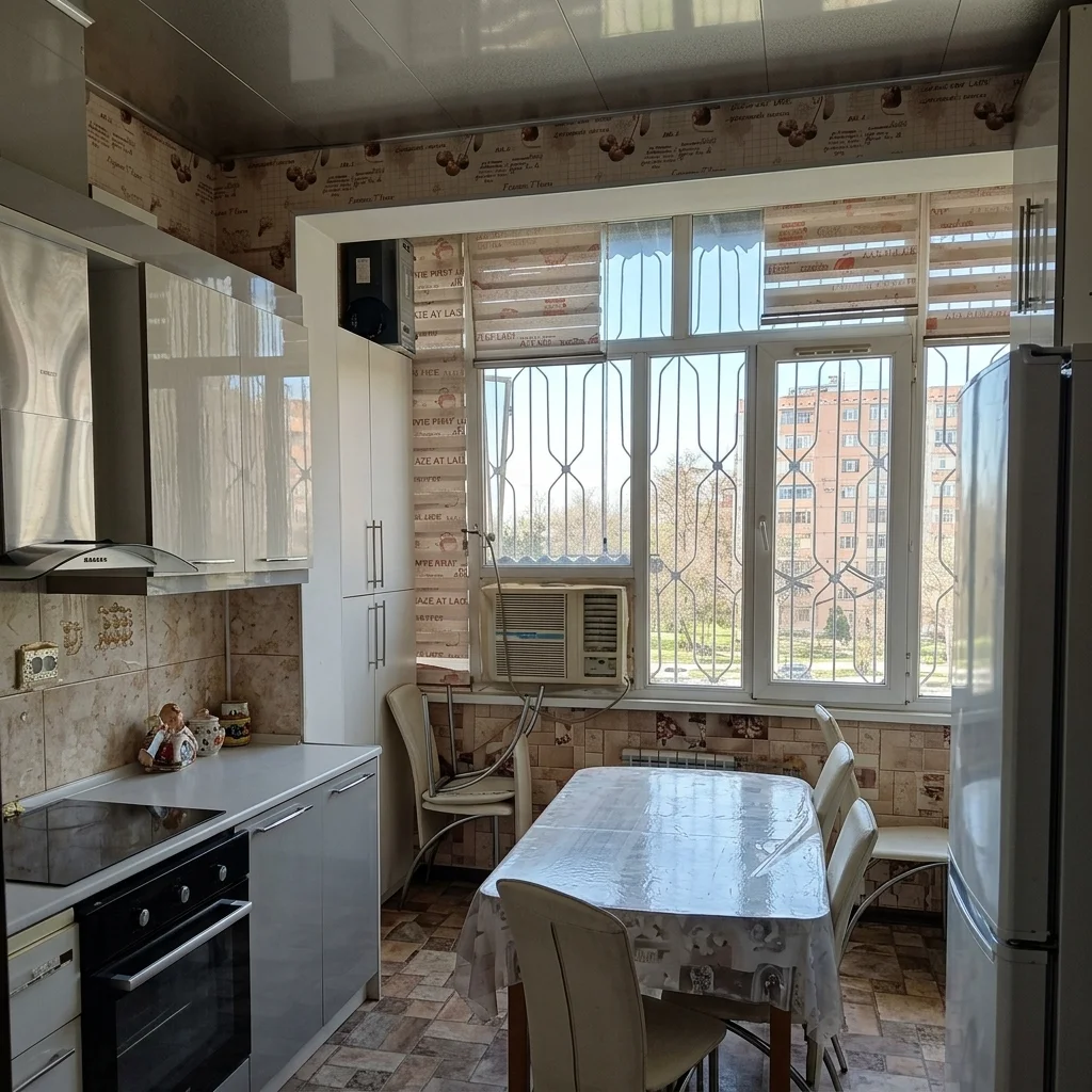 4-комн. квартира, 3 этаж, 112м², Сино