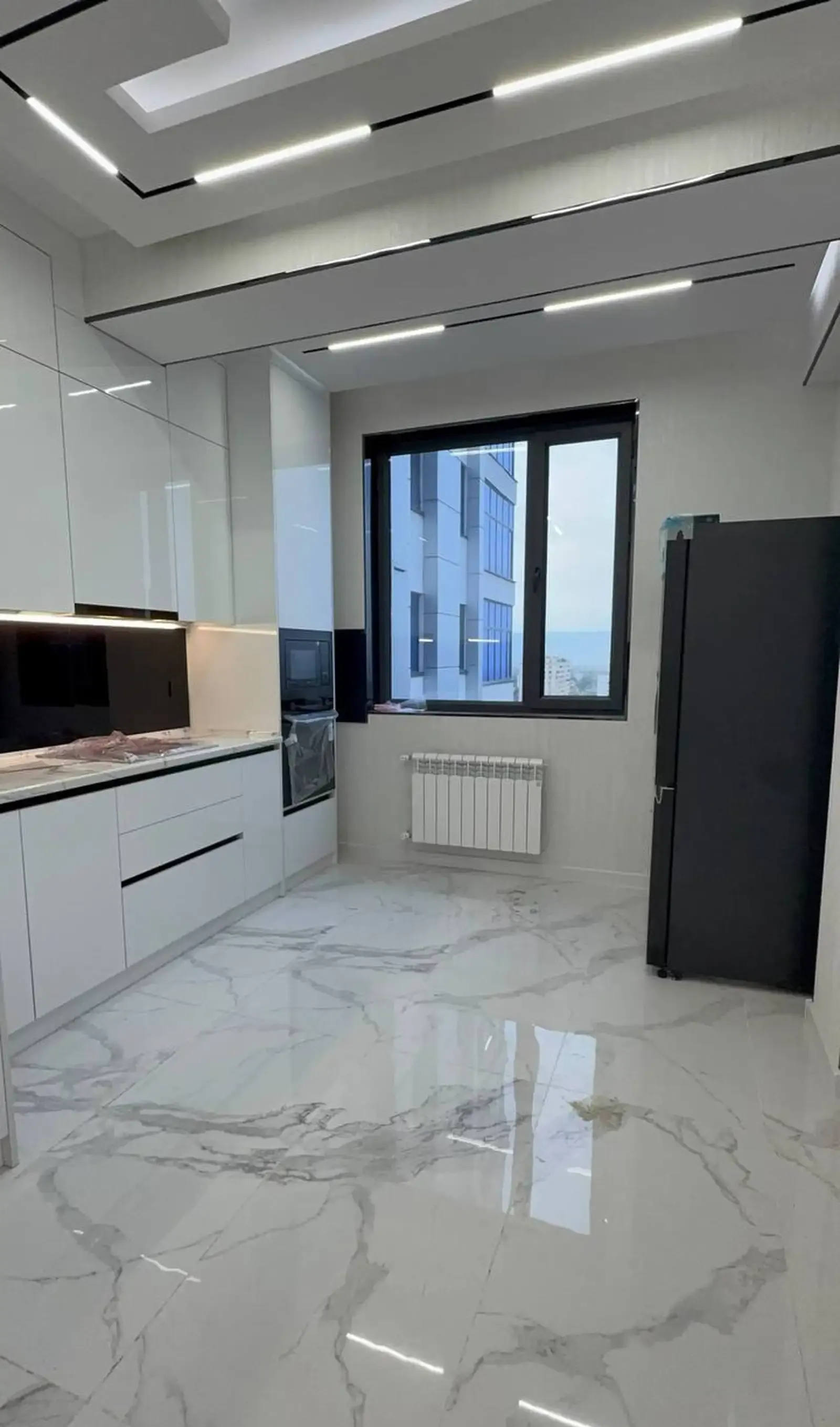3-комн. квартира, 11 этаж, 111 м², Сино, 82 мкр, Сити Молл