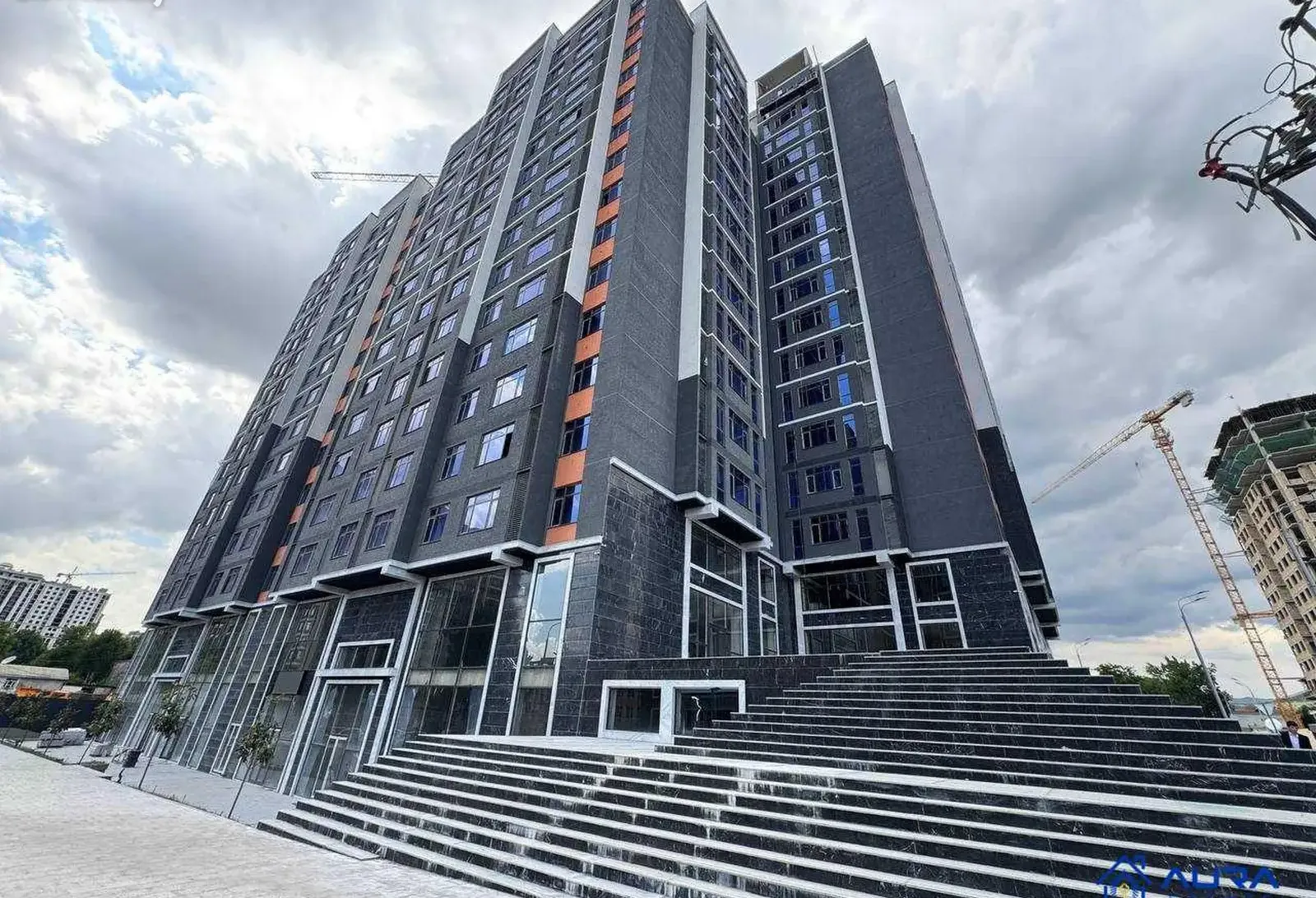2-комн. квартира, 10 этаж, 100 м², И. Сомони