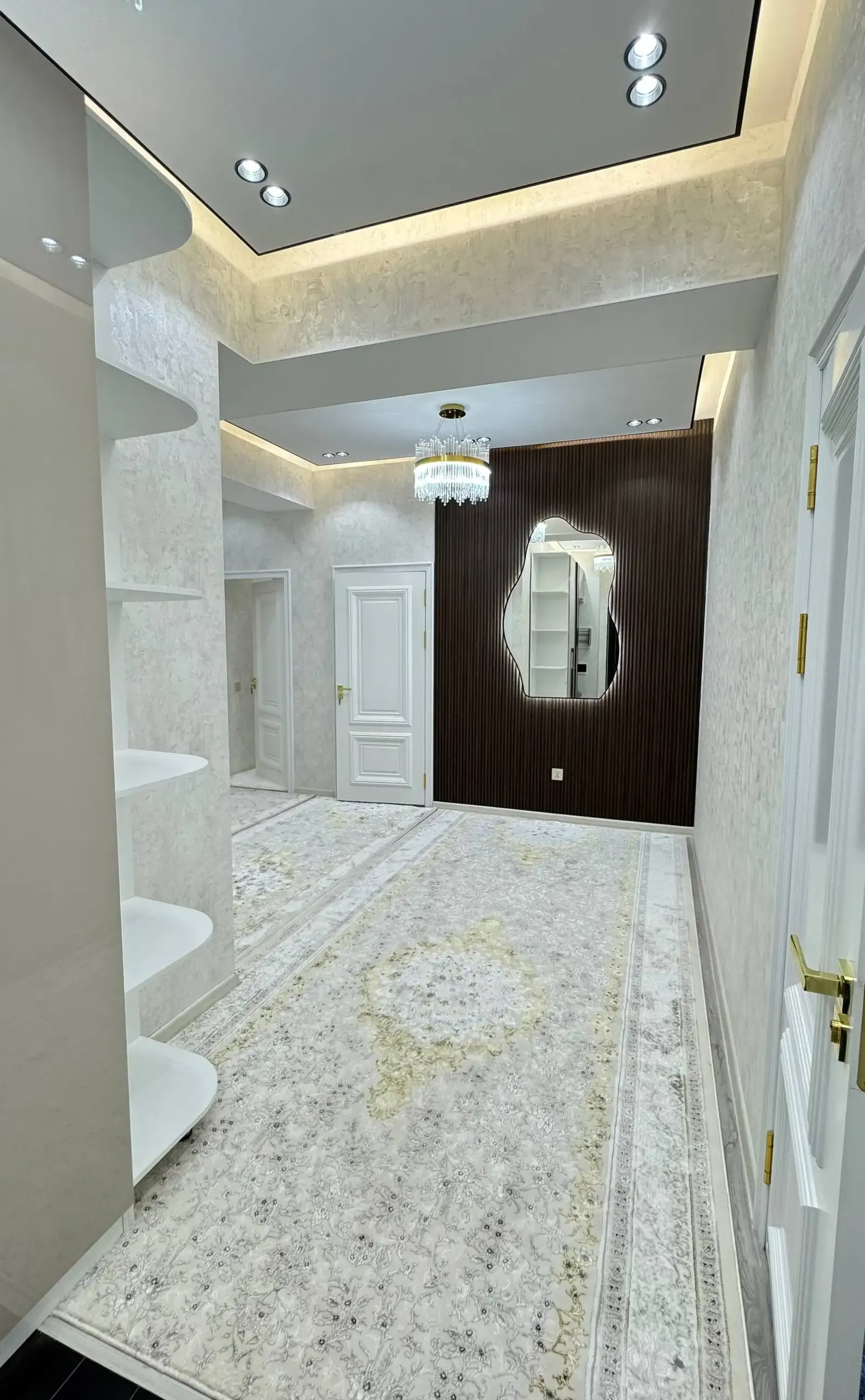 3-комн. квартира, 9 этаж, 83 м², Шохмансур Чордома