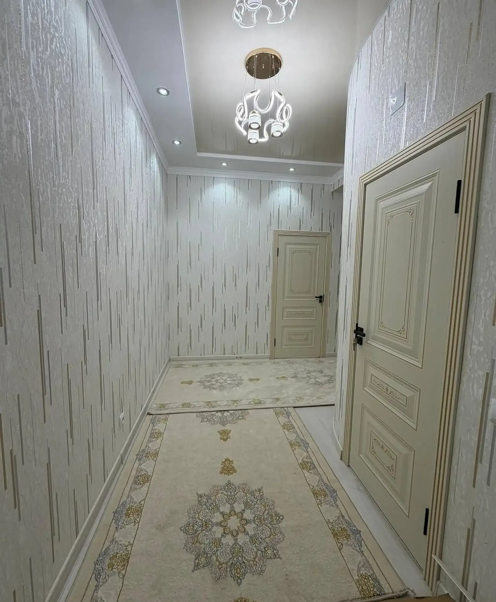 2-комн. квартира, 12 этаж, 81 м², Шохмансур 3 база