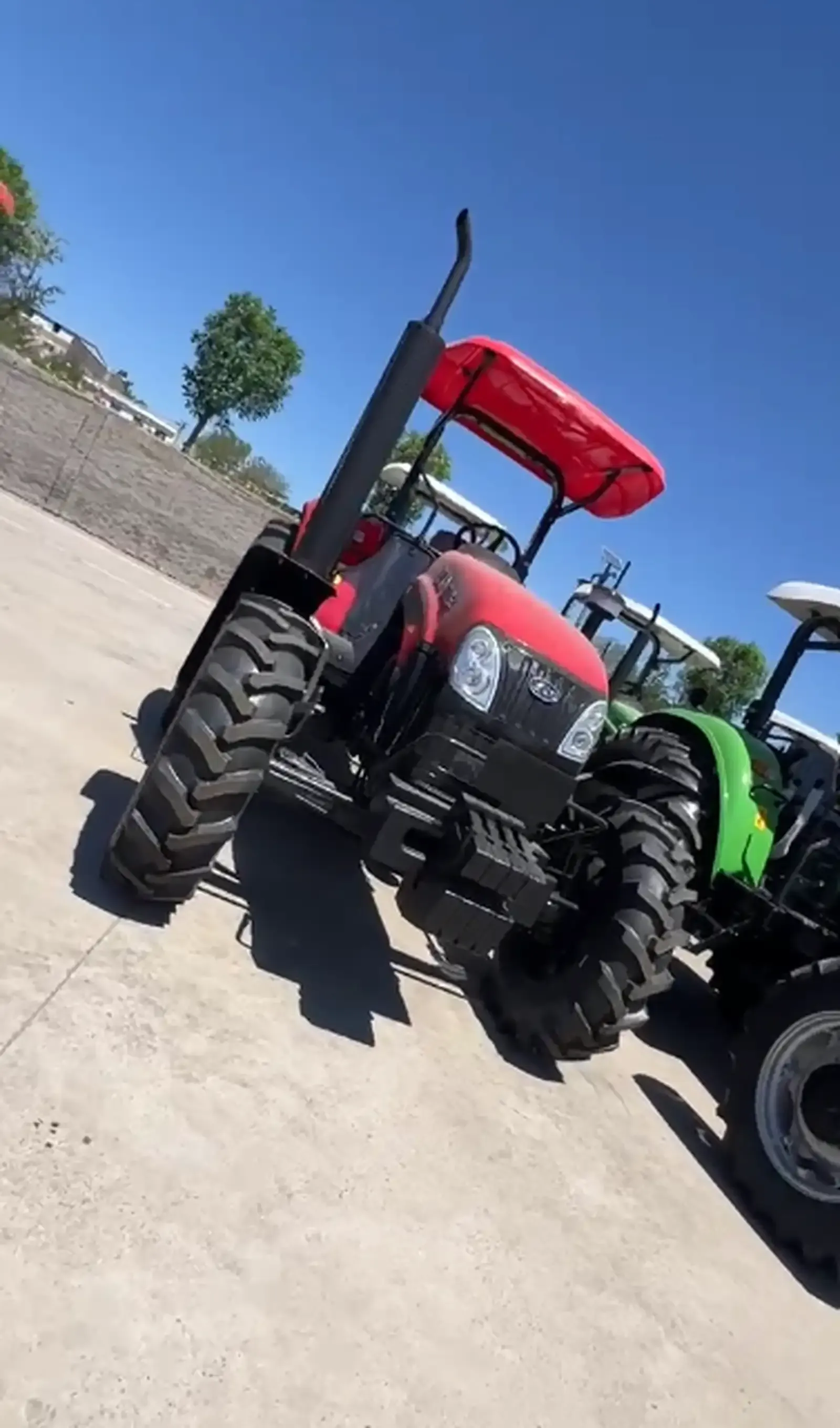 Трактор YTO EX 854