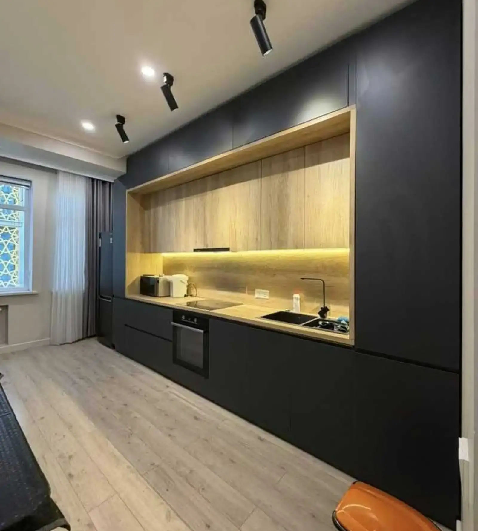 3-комн. квартира, 13 этаж, 110м², И. Сомони, Ашан