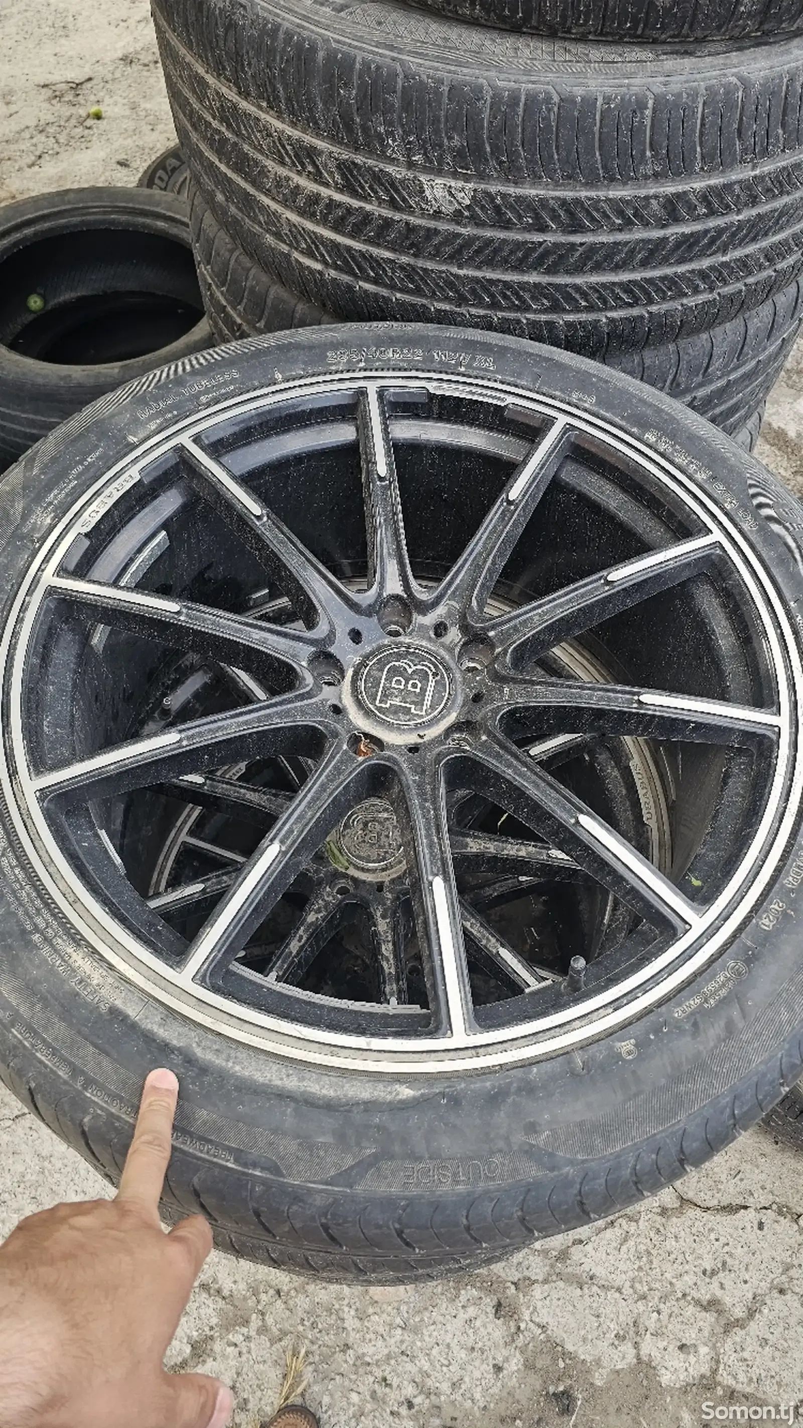 Диск + покрышка R22