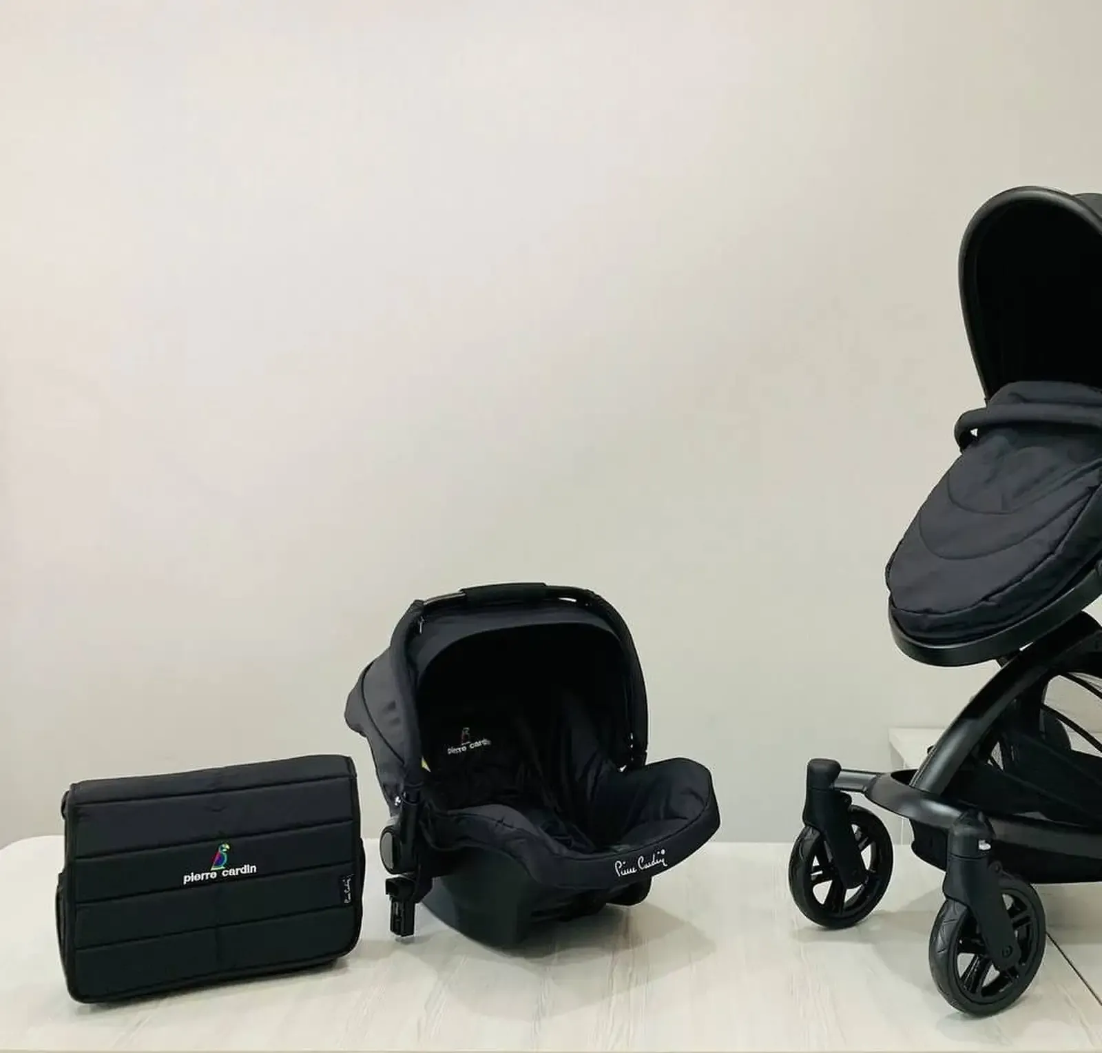 Коляска Pierre Cardin 3в1