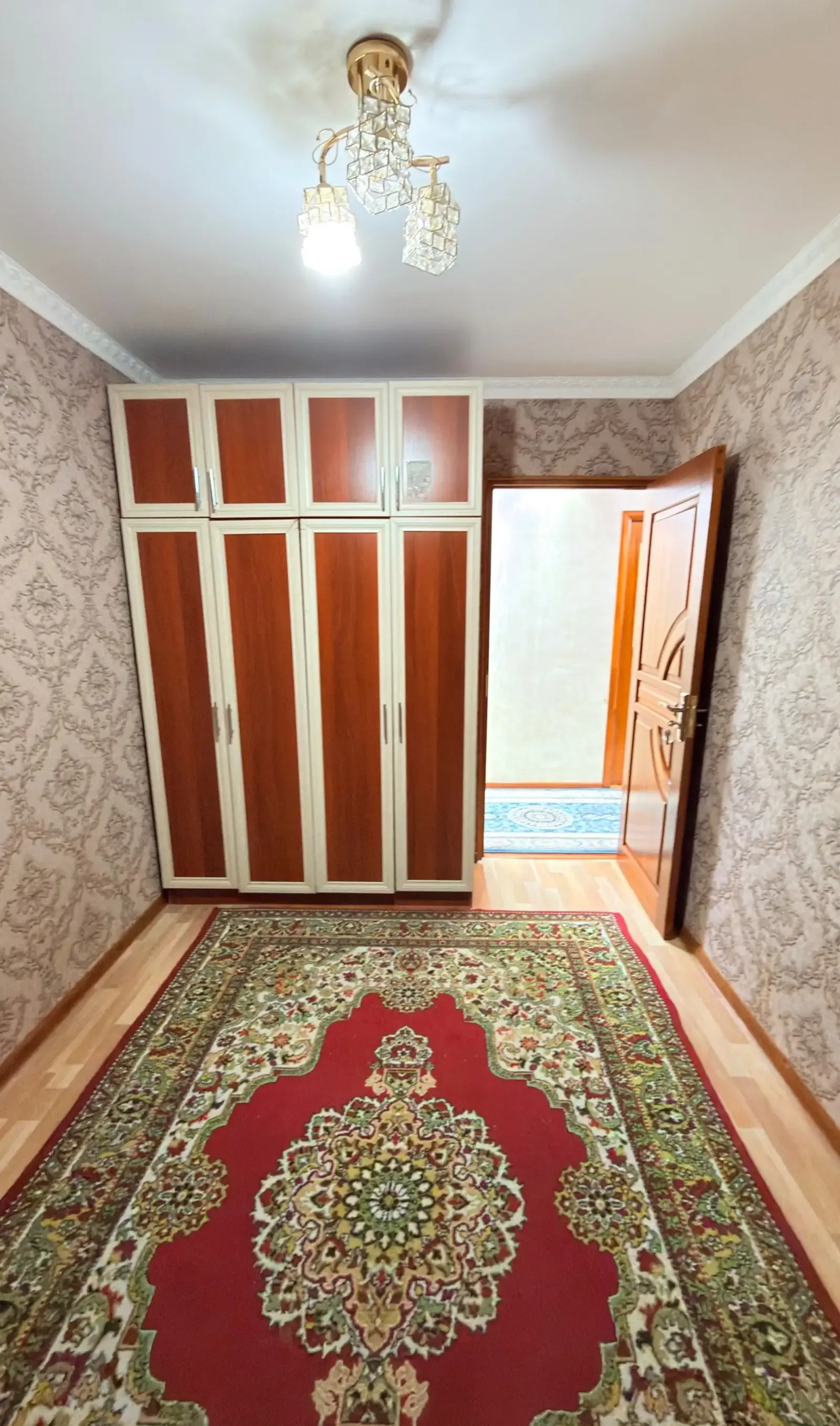 5-к квартира, 4 этаж, 96 м², 102 мкр, супермаркет Пайкар