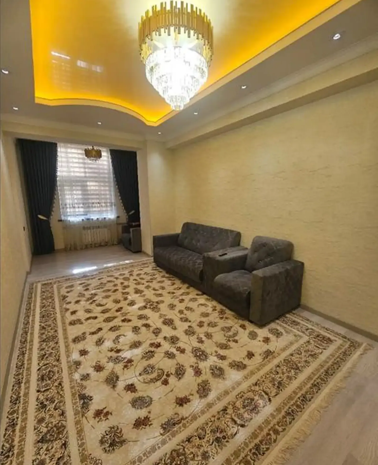 2-комн. квартира, 3 этаж, 75м², Шохмансур доми Голубой экран