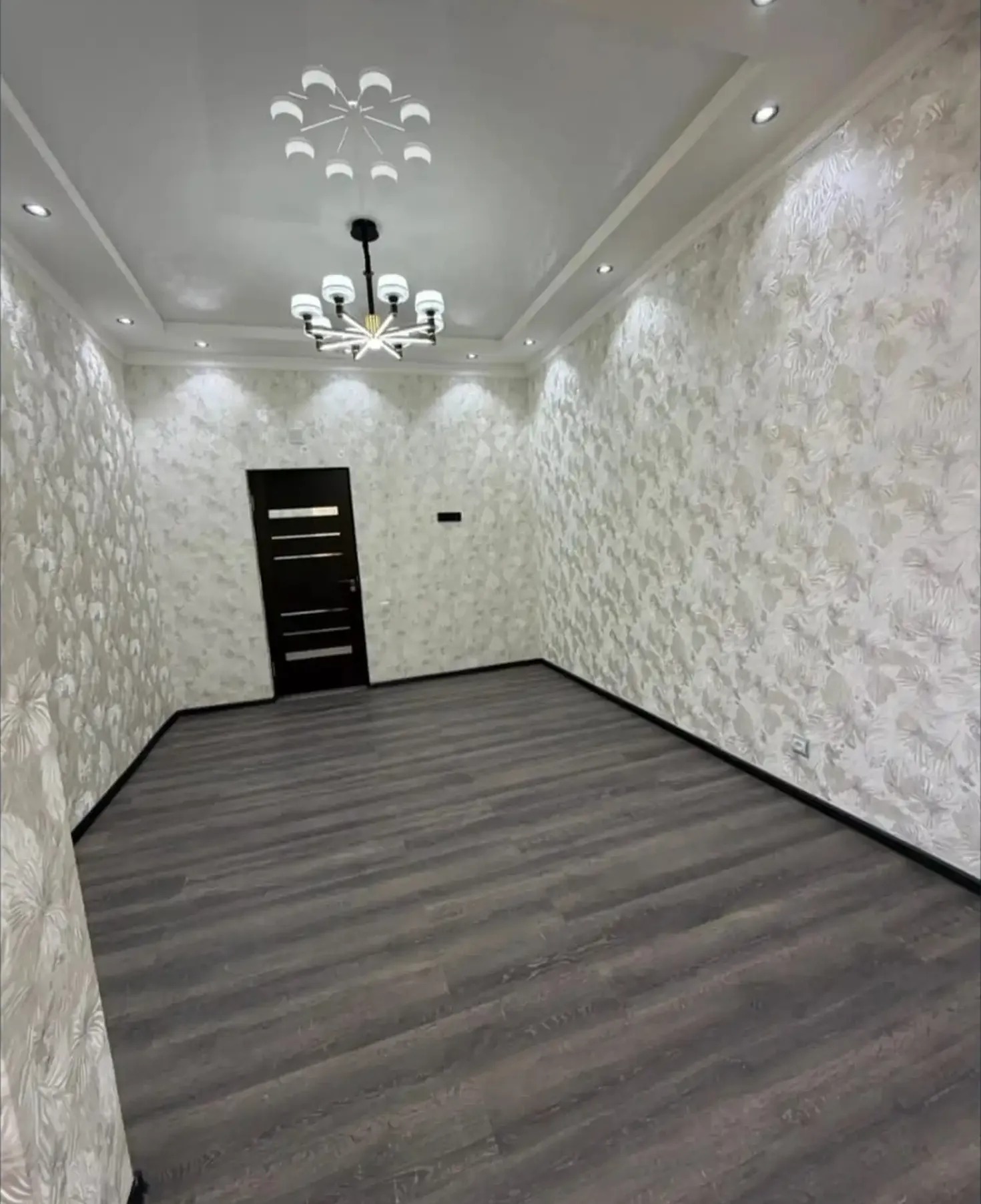 3-комн. квартира, 14 этаж, 100м², Шохмансур