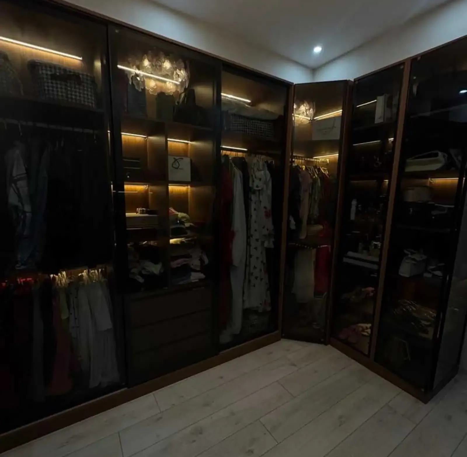 3-комн. квартира, 12 этаж, 80м², сомони