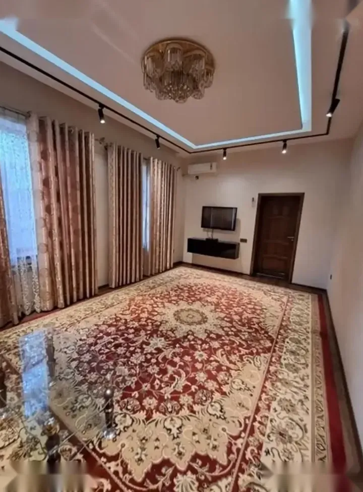 3-комн. квартира, 1 этаж, 92м², Сино