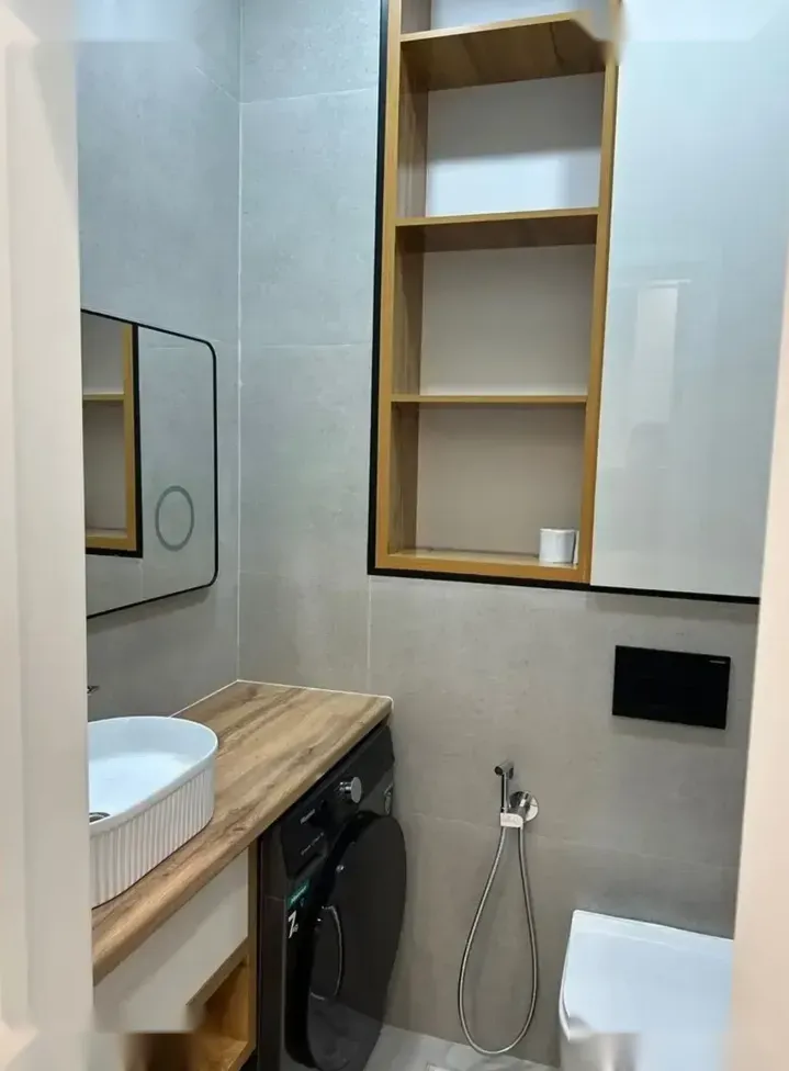 2-комн. квартира, 10 этаж, 81м², Шохмансур
