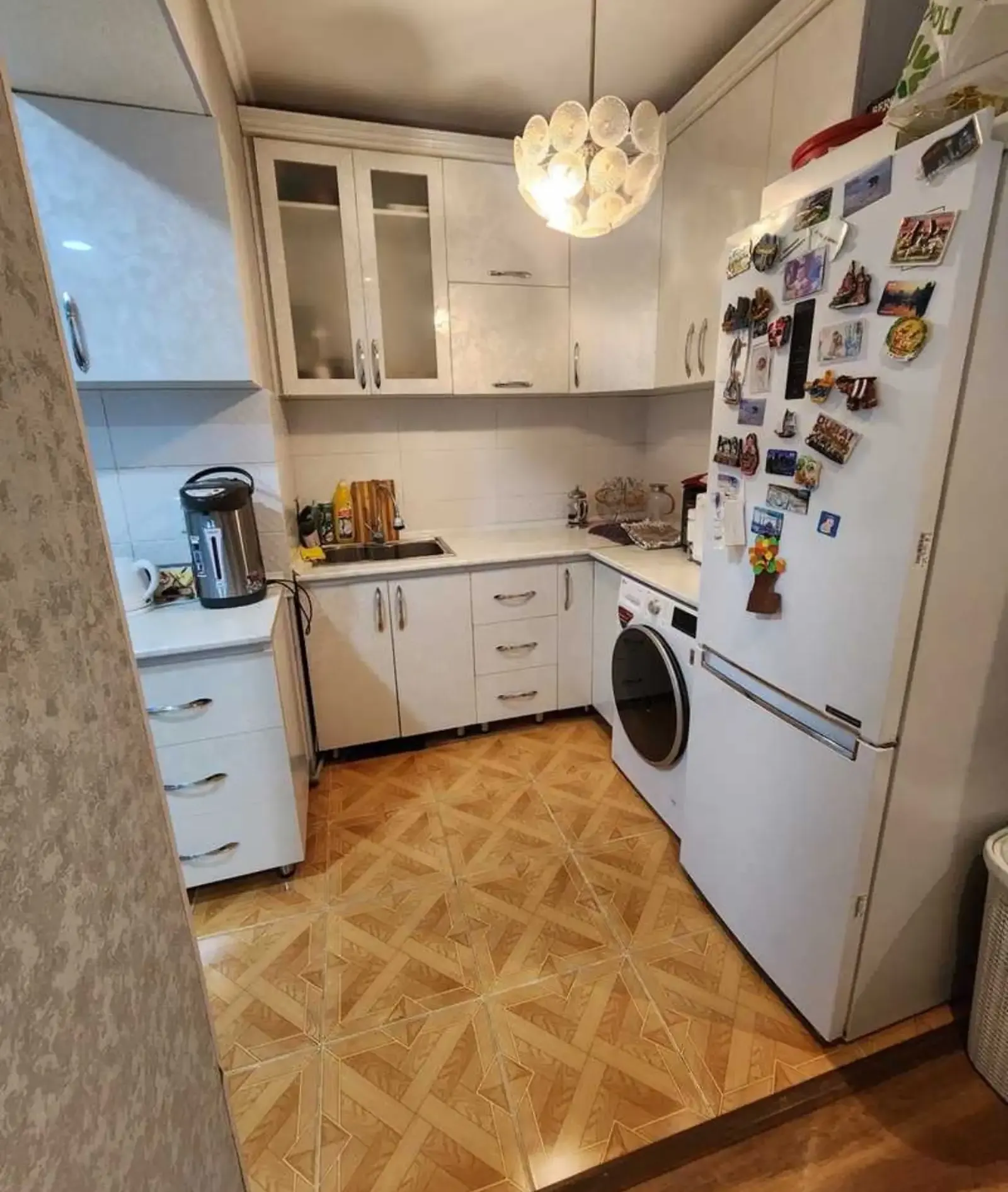 3-комн. квартира, 3 этаж, 63м², 92 мкр